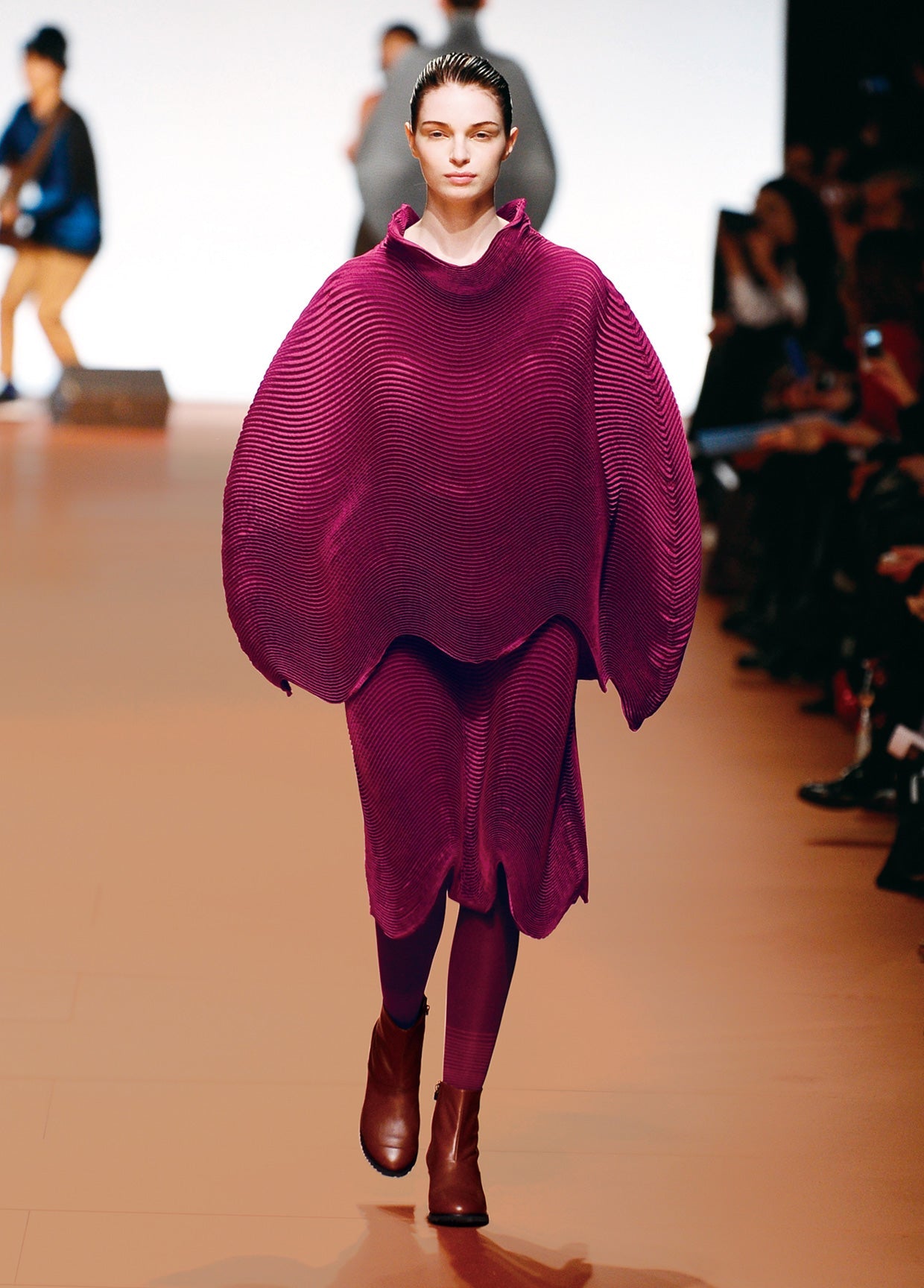 ISSEY MIYAKE AUTUMN WINTER 2014 コレクション 28