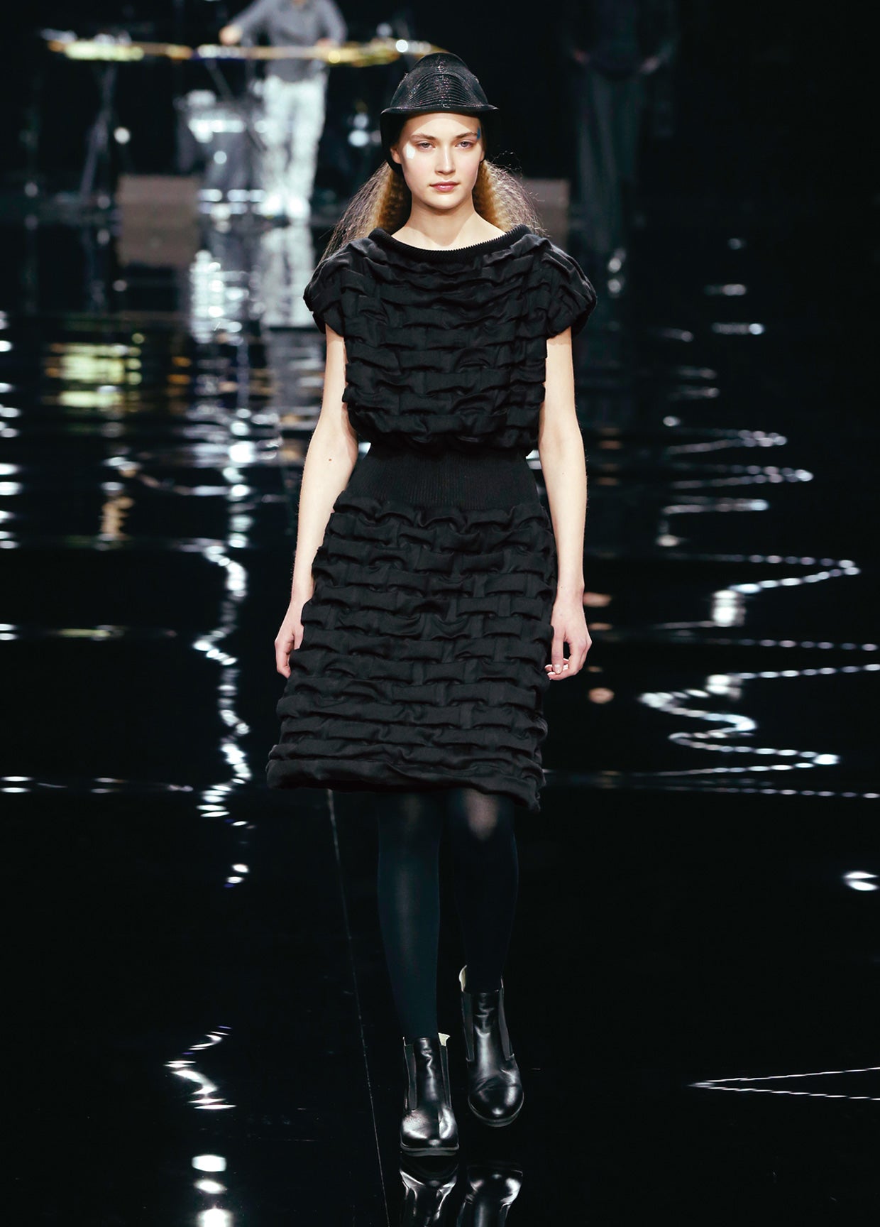ISSEY MIYAKE AUTUMN WINTER 2015 コレクション10