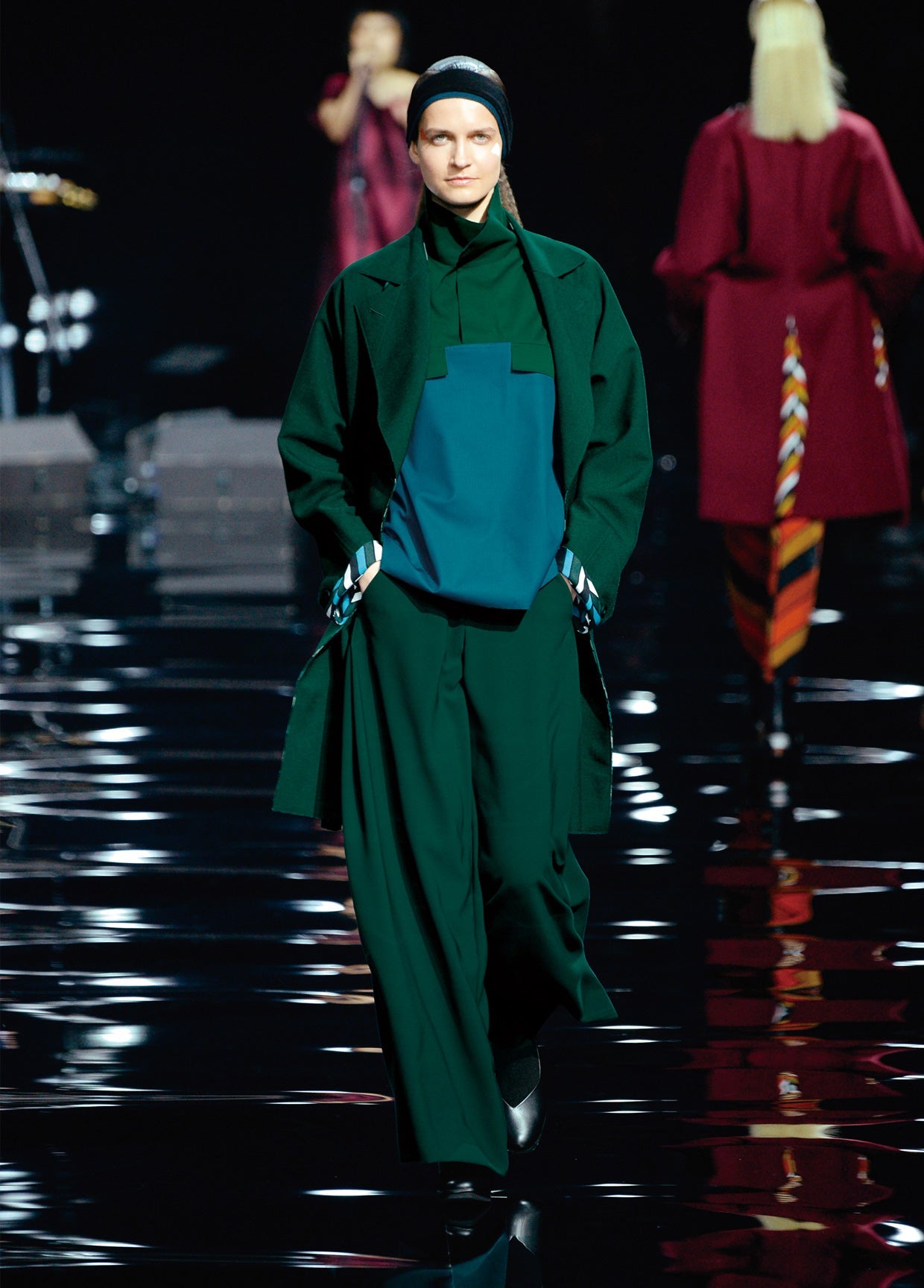 ISSEY MIYAKE AUTUMN WINTER 2015 コレクション19