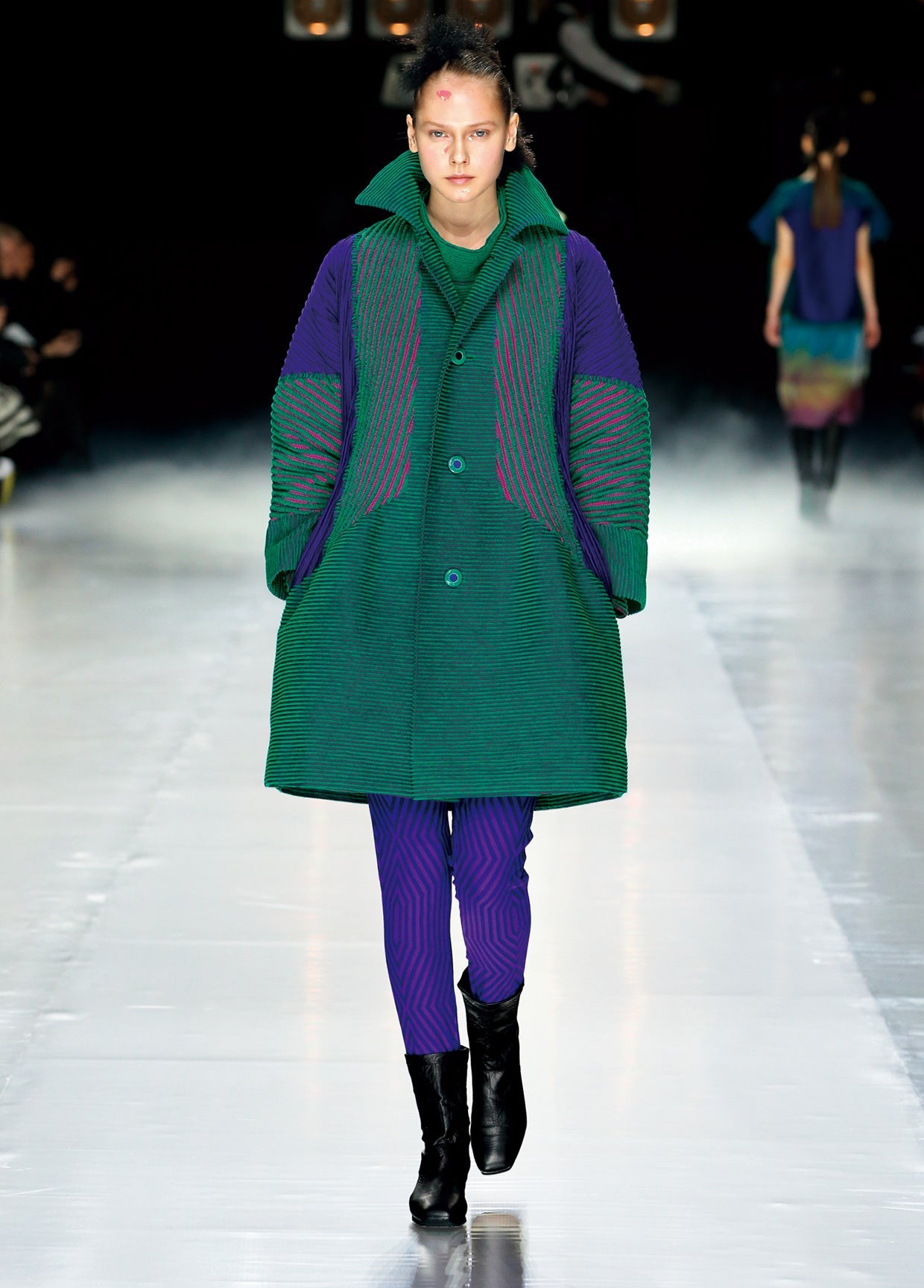 ISSEY MIYAKE AUTUMN WINTER 2016 コレクション10