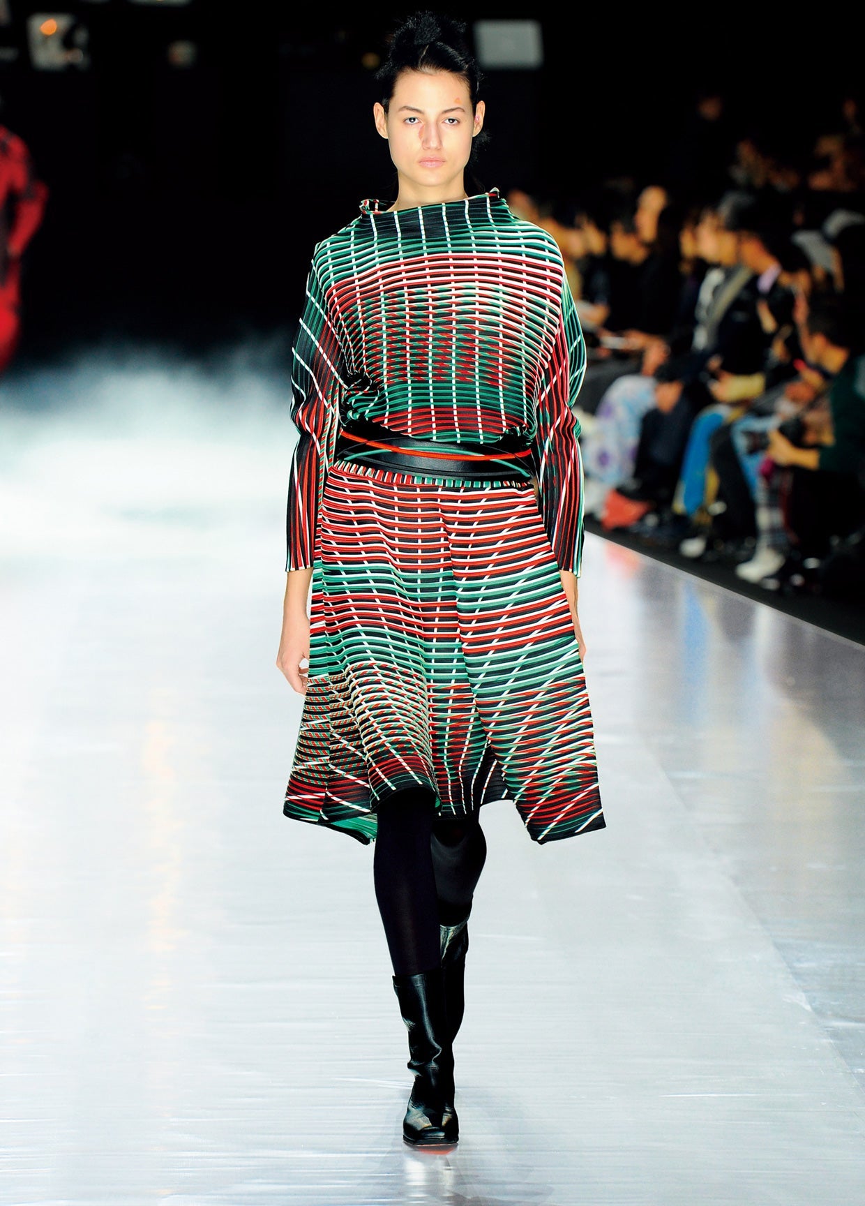 ISSEY MIYAKE AUTUMN WINTER 2016 コレクション13