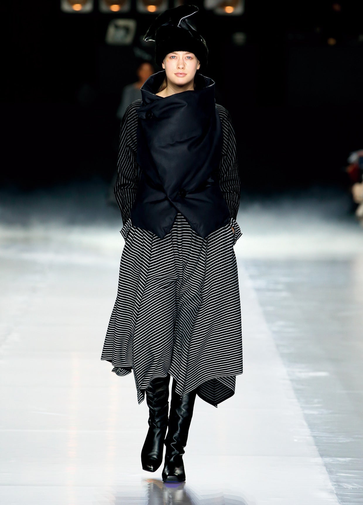 ISSEY MIYAKE AUTUMN WINTER 2016 コレクション19