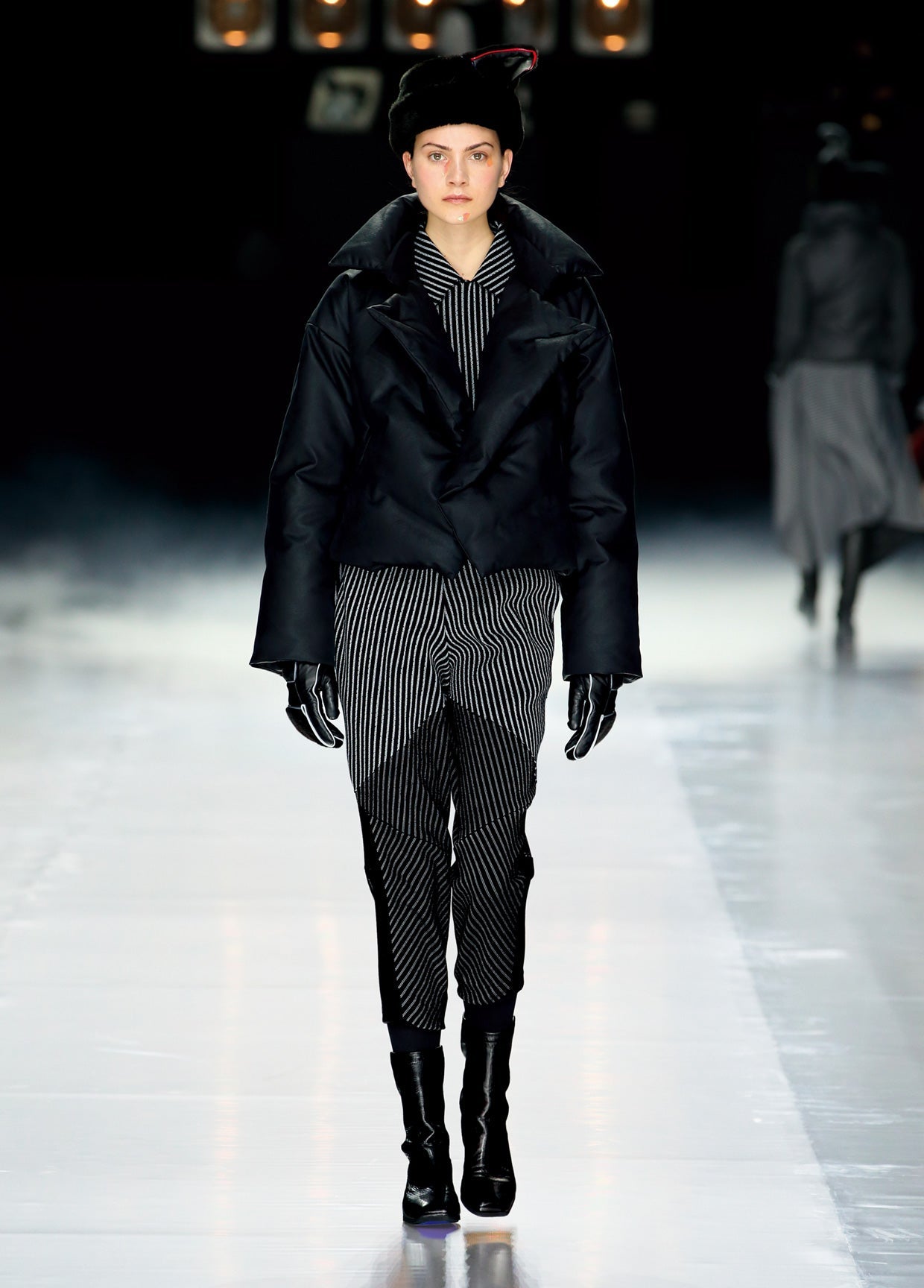 ISSEY MIYAKE AUTUMN WINTER 2016 コレクション21