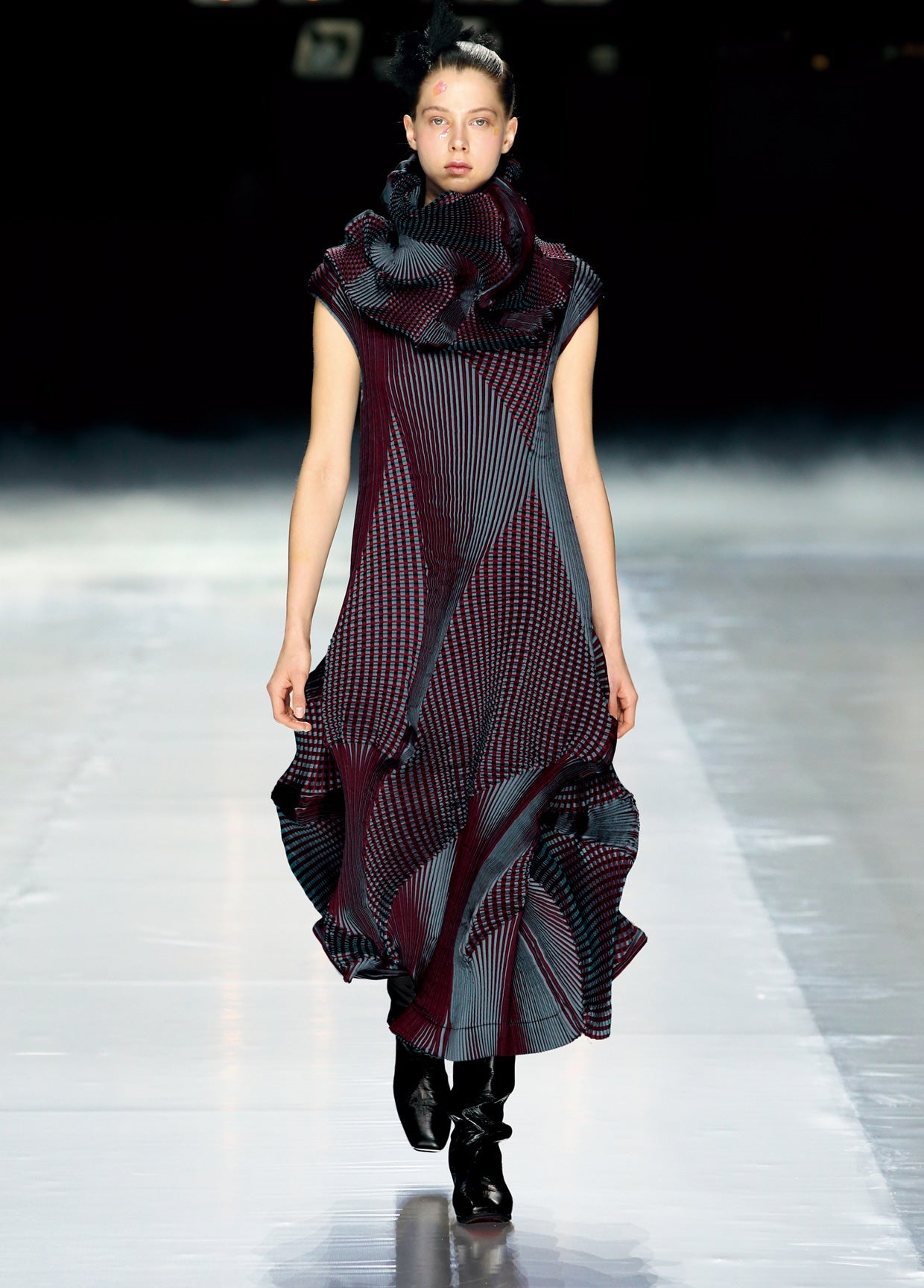 ISSEY MIYAKE AUTUMN WINTER 2016 コレクション28