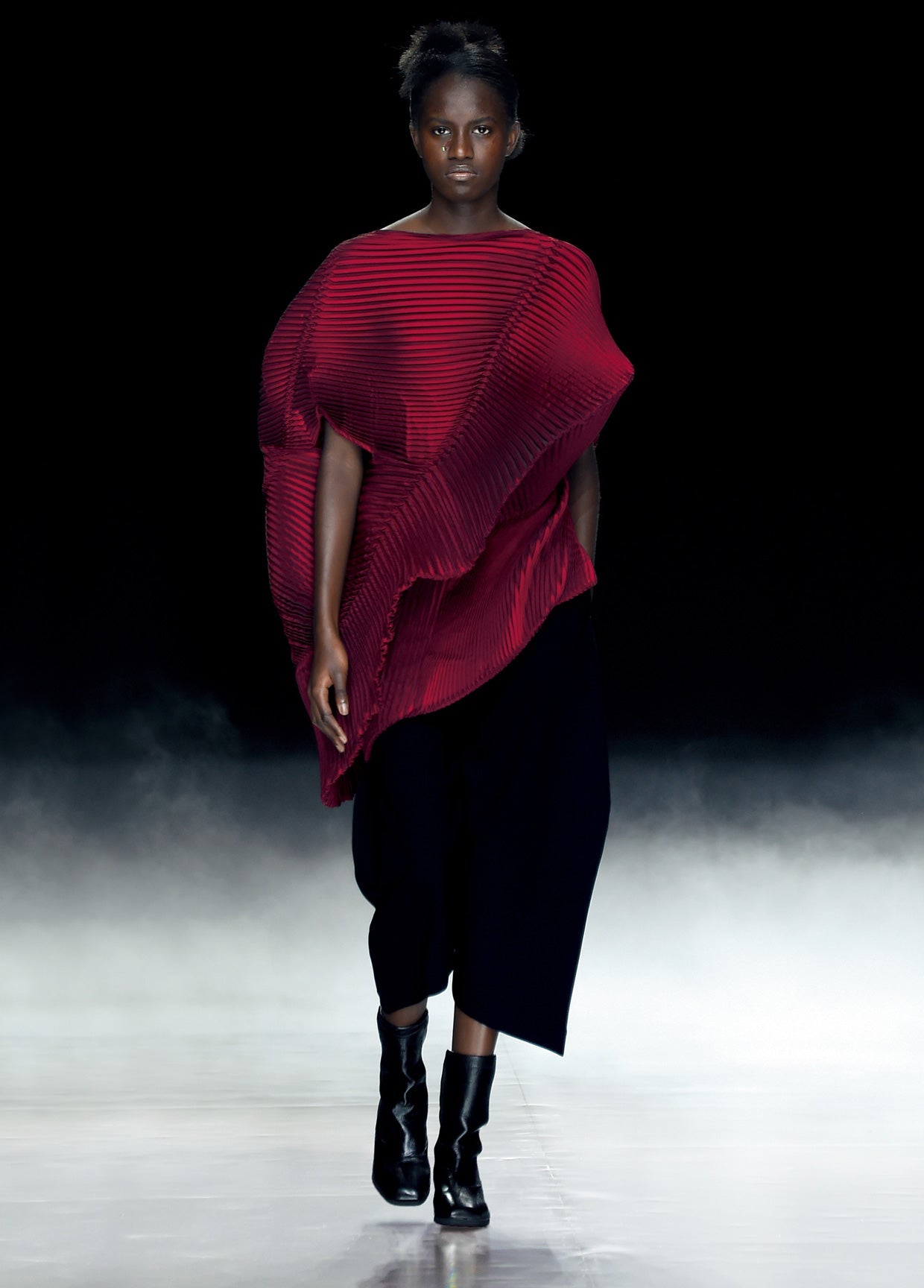 ISSEY MIYAKE AUTUMN WINTER 2016 コレクション30