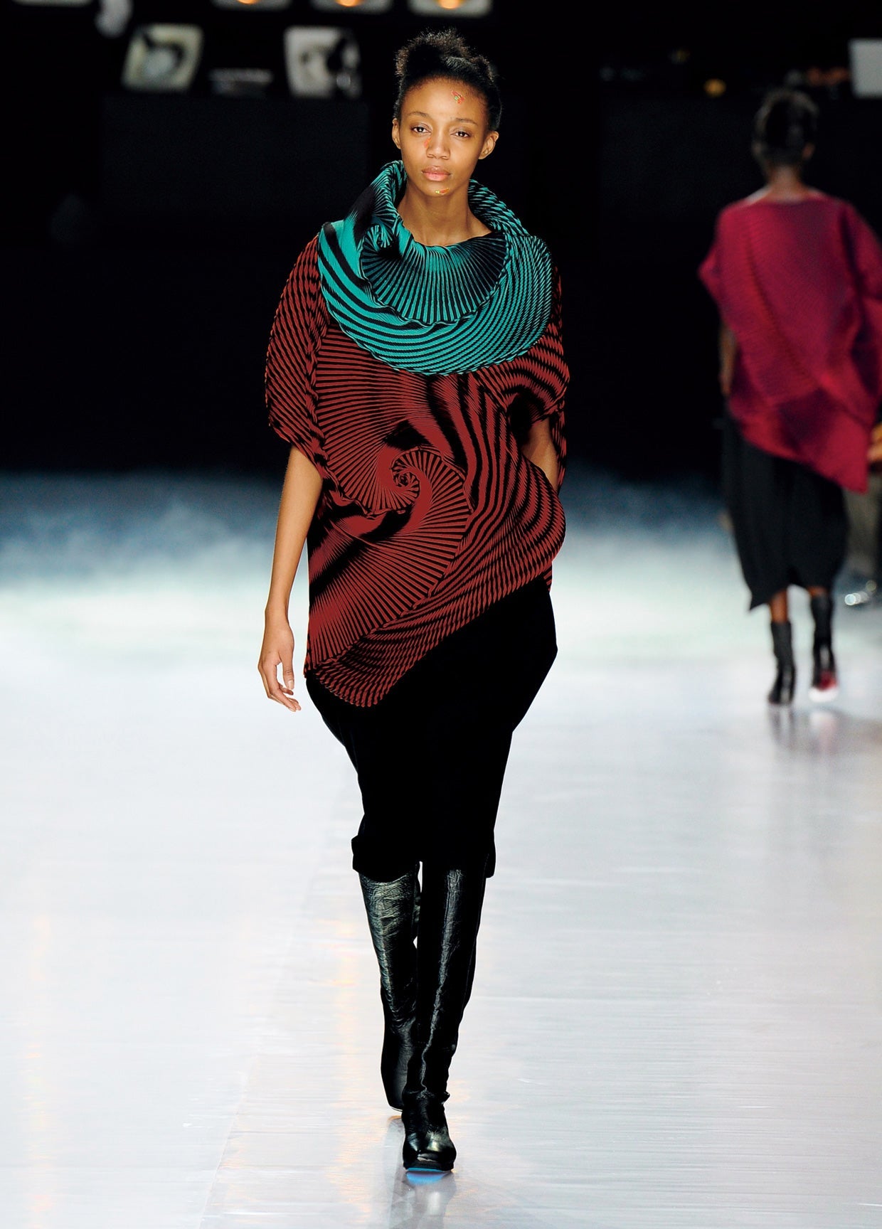 ISSEY MIYAKE AUTUMN WINTER 2016 コレクション33