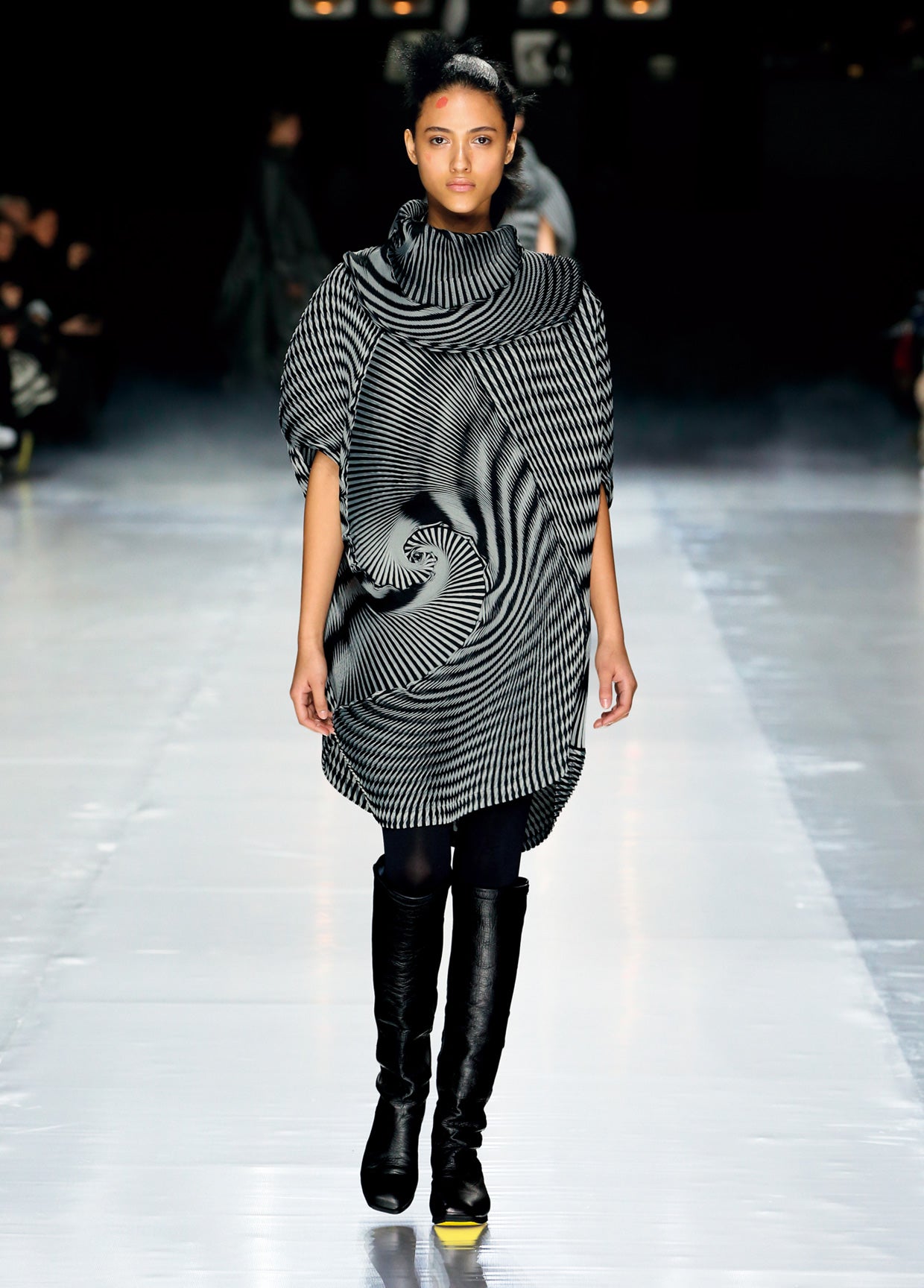 ISSEY MIYAKE AUTUMN WINTER 2016 コレクション36