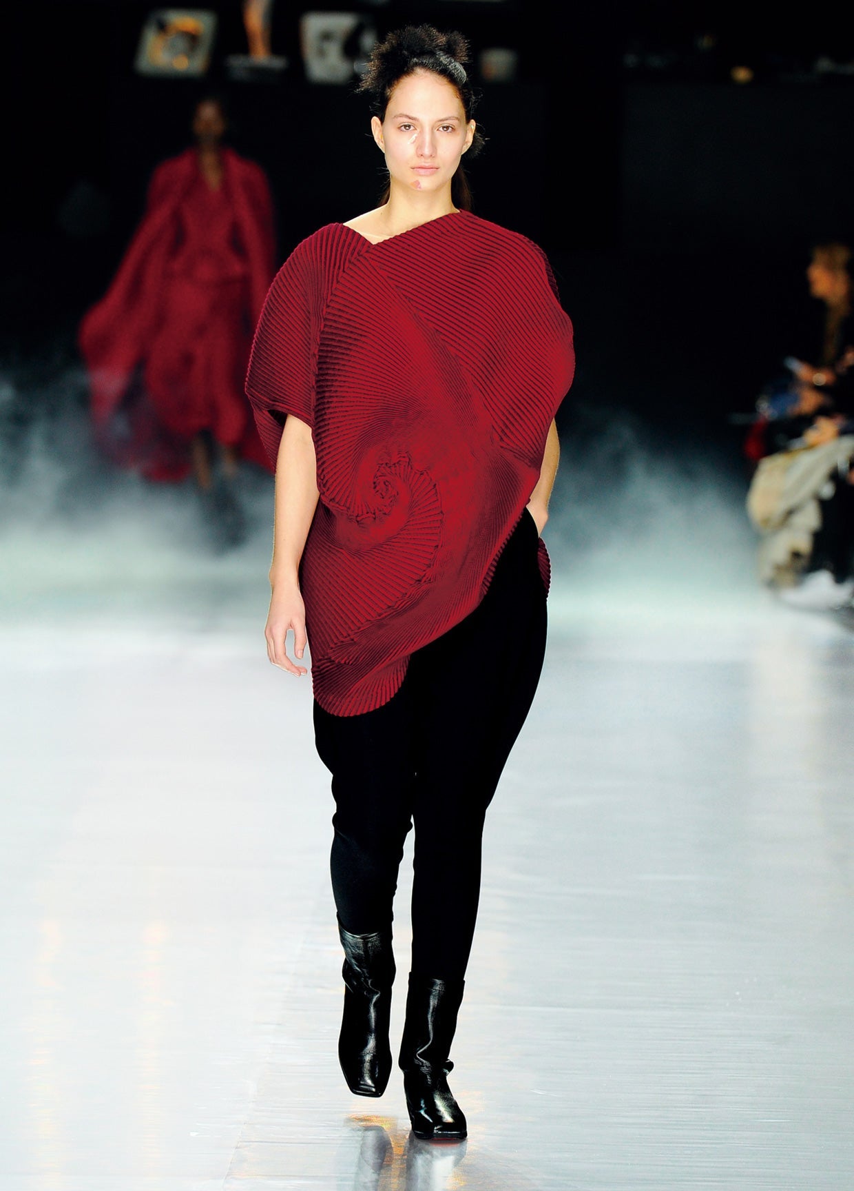 ISSEY MIYAKE AUTUMN WINTER 2016 コレクション40