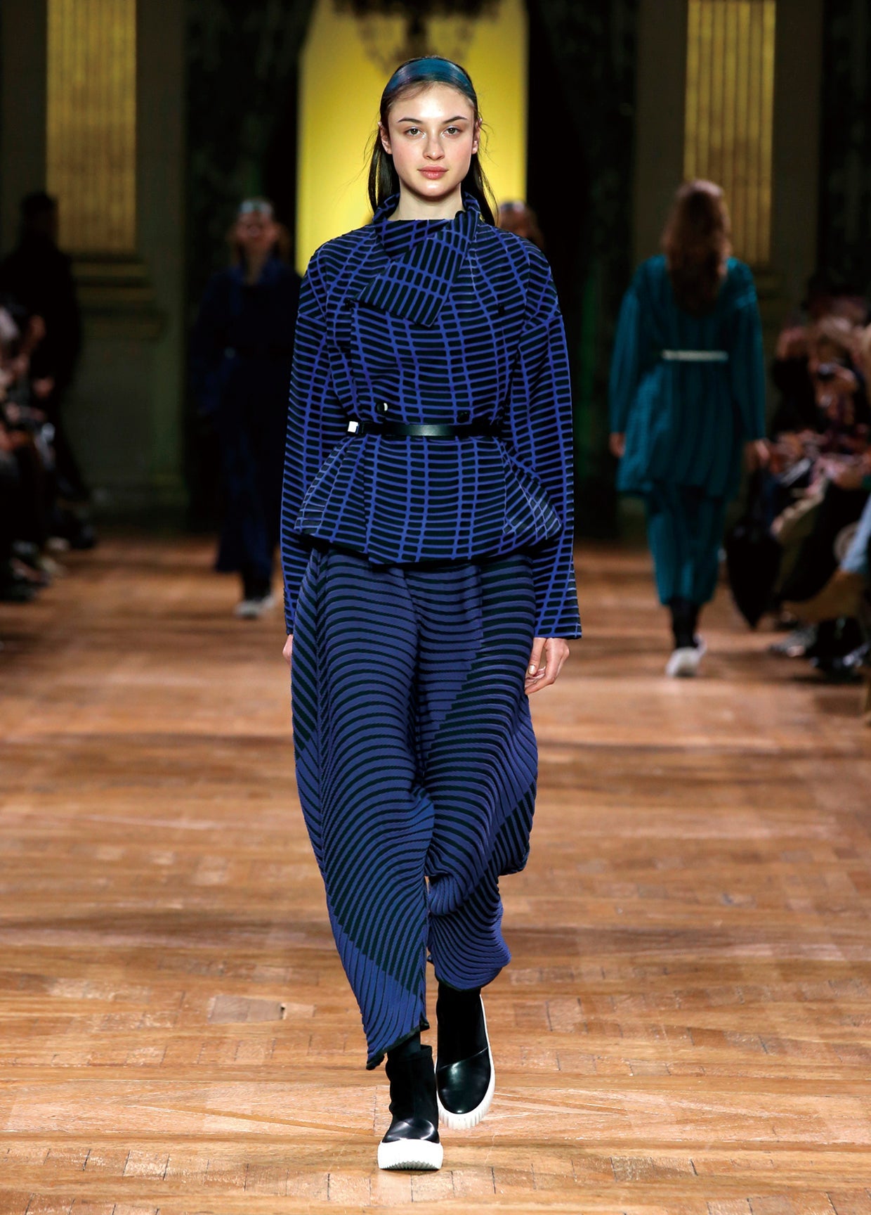 ISSEY MIYAKE AUTUMN WINTER 2017 コレクション17