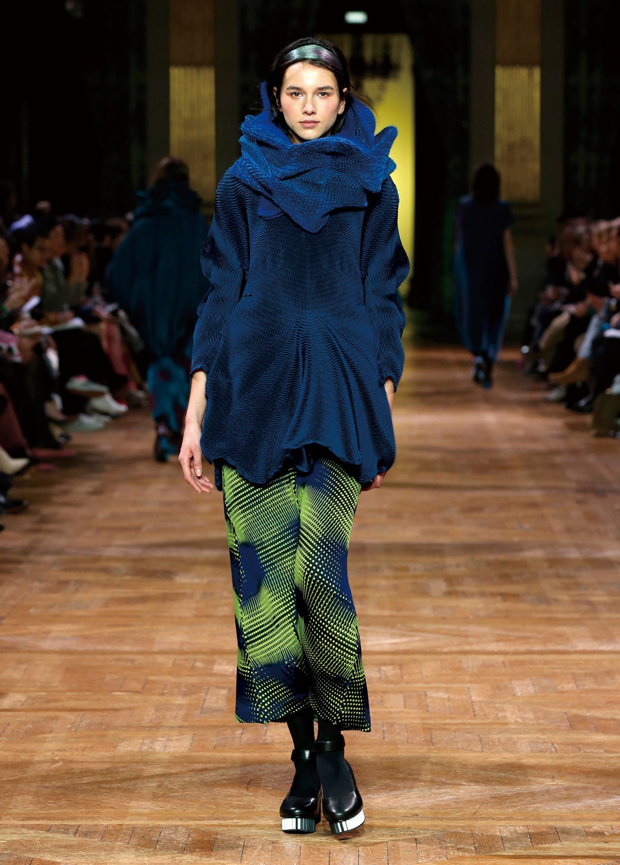 ISSEY MIYAKE AUTUMN WINTER 2017 コレクション30