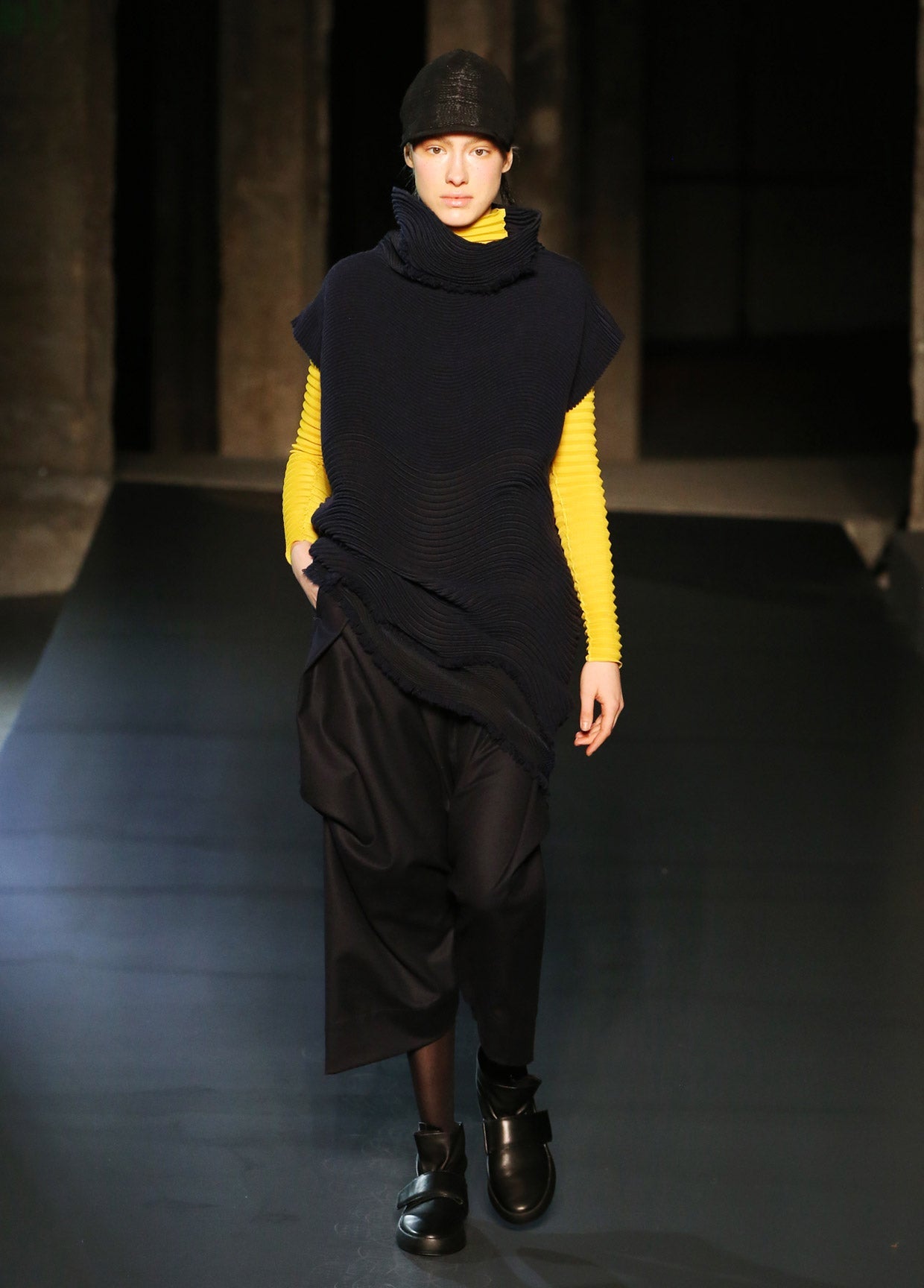 ISSEY MIYAKE AUTUMN WINTER 2018 コレクション21