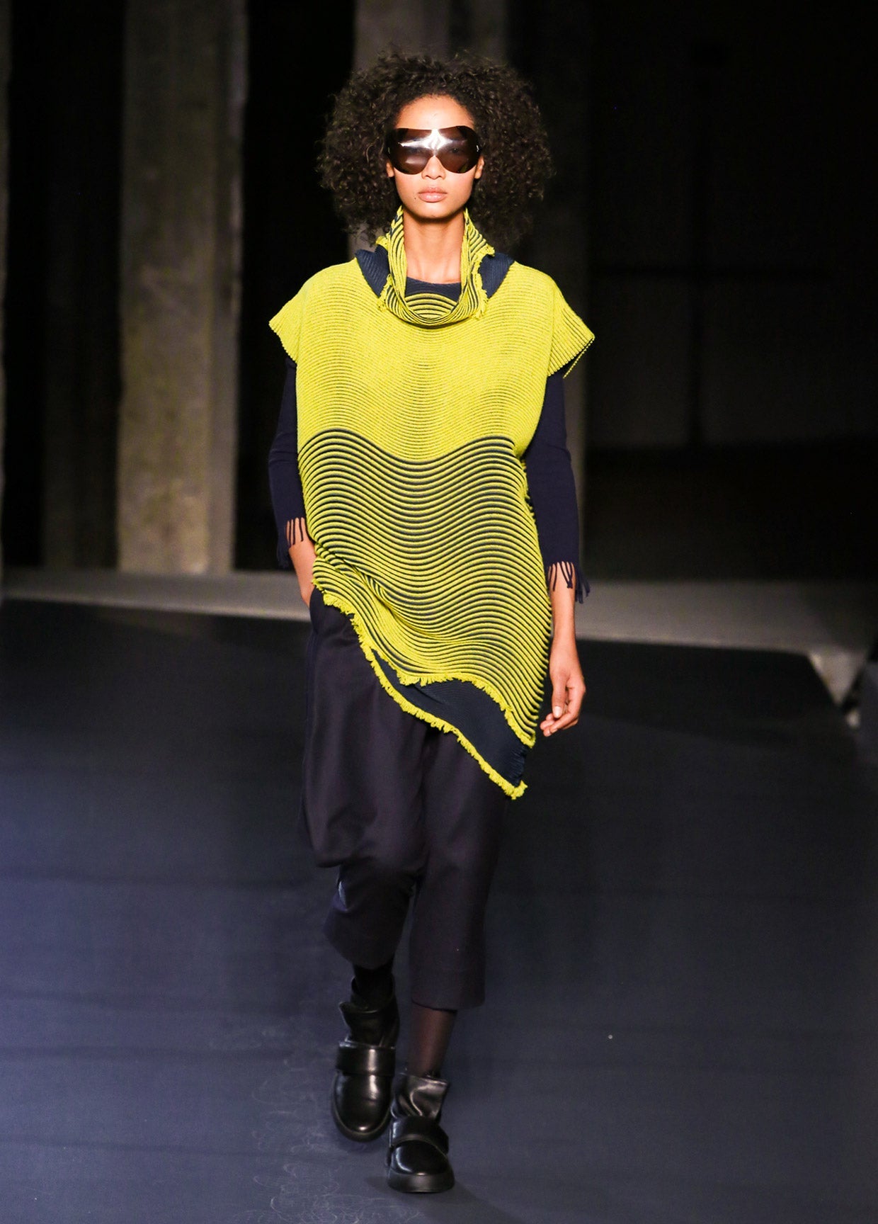 ISSEY MIYAKE AUTUMN WINTER 2018 コレクション22