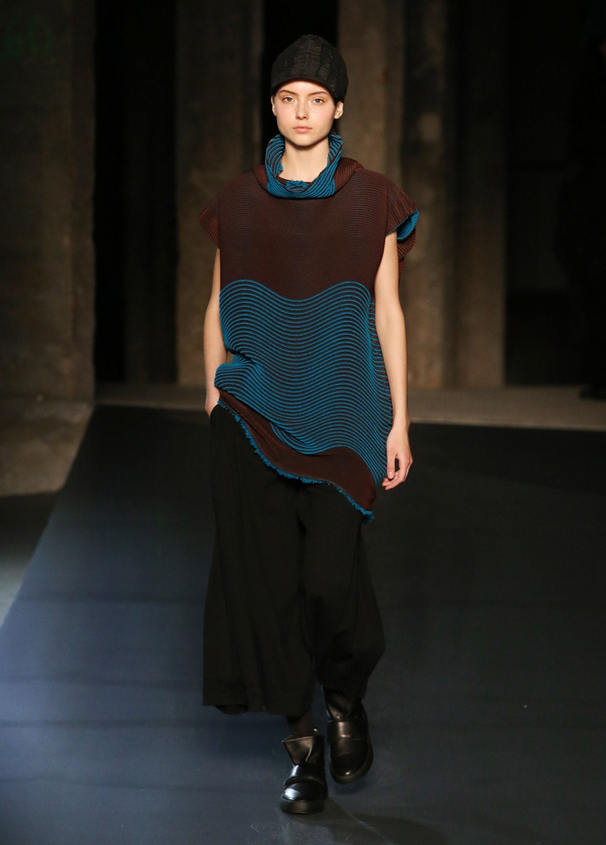 ISSEY MIYAKE AUTUMN WINTER 2018 コレクション24