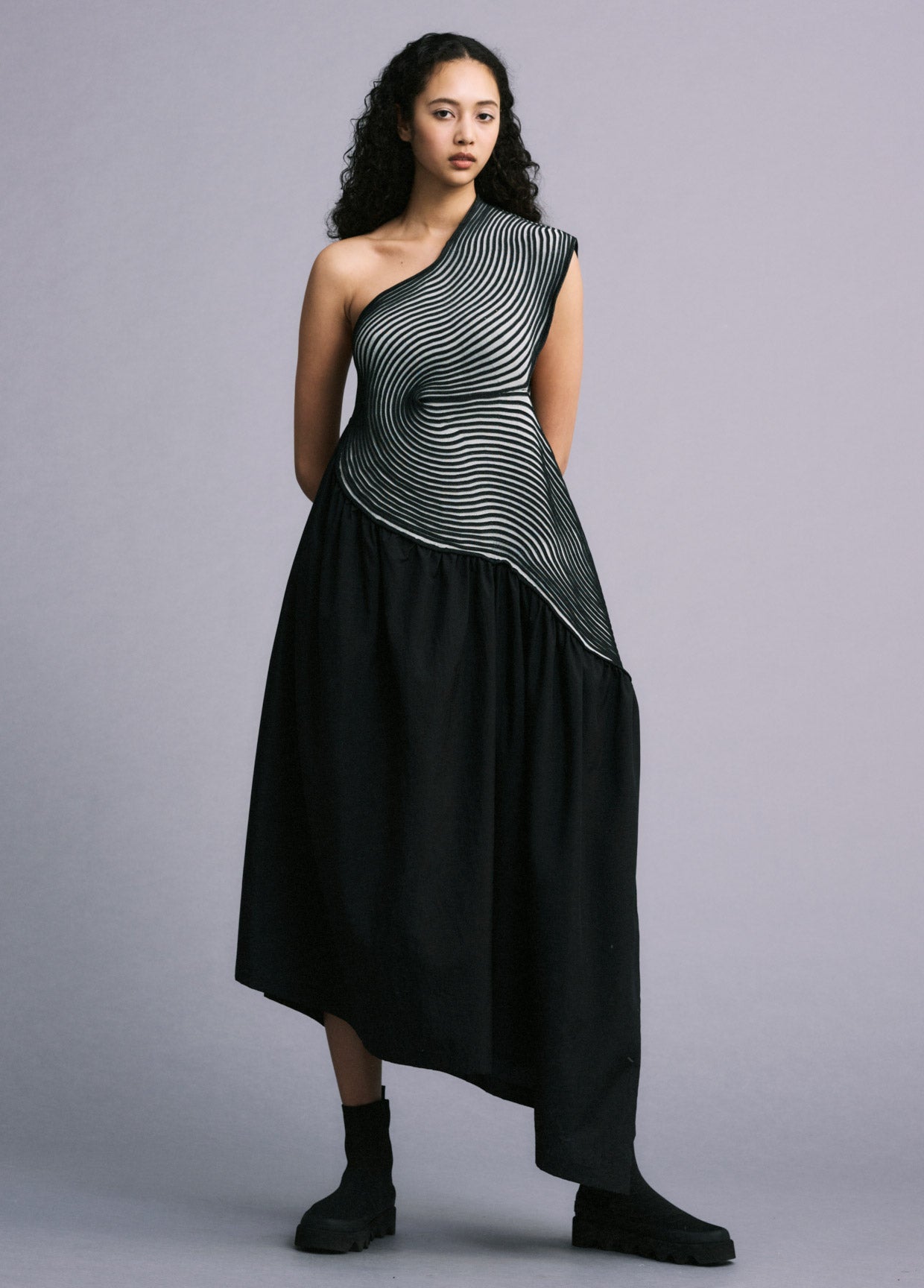 ISSEY MIYAKE AUTUMN WINTER 2022/23 コレクション03
