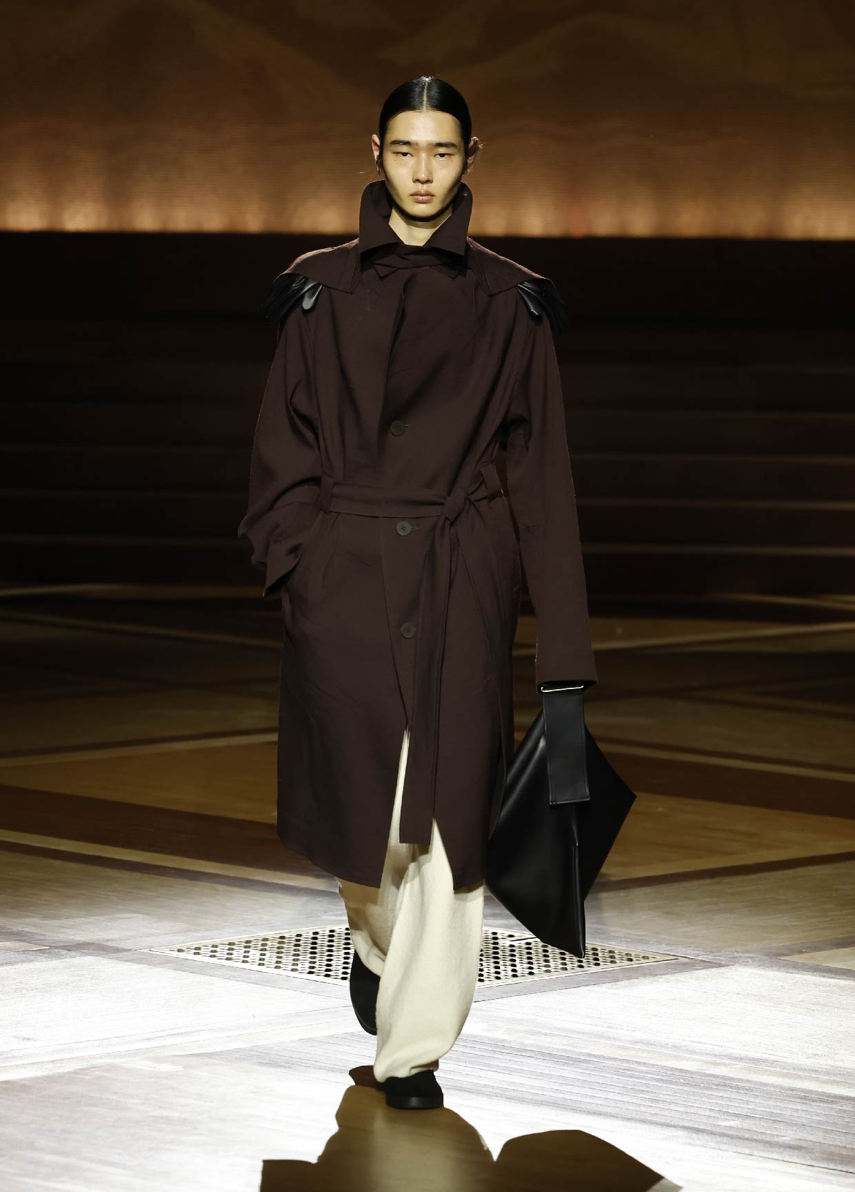 ISSEY MIYAKE AUTUMN WINTER 2024/25 コレクション 20