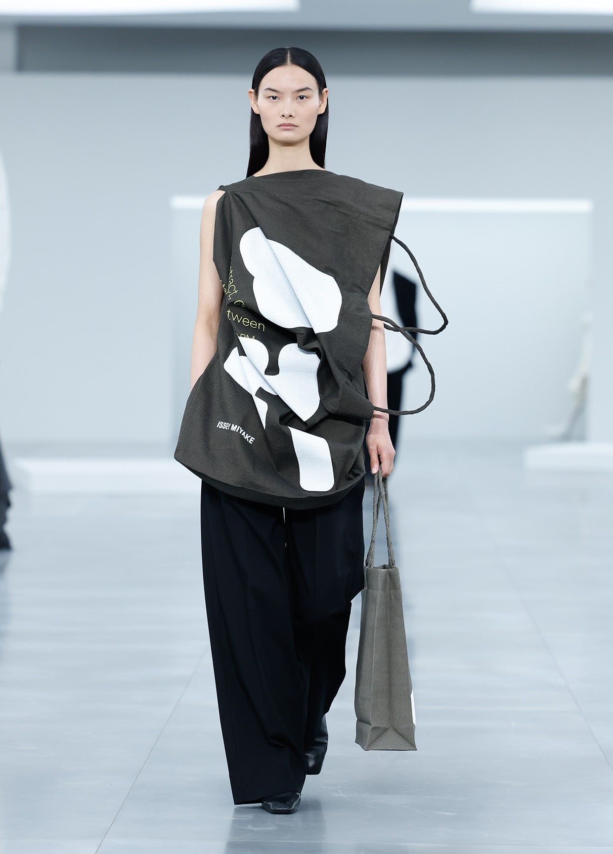 ISSEY MIYAKE AUTUMN WINTER 2025/26 コレクション 31