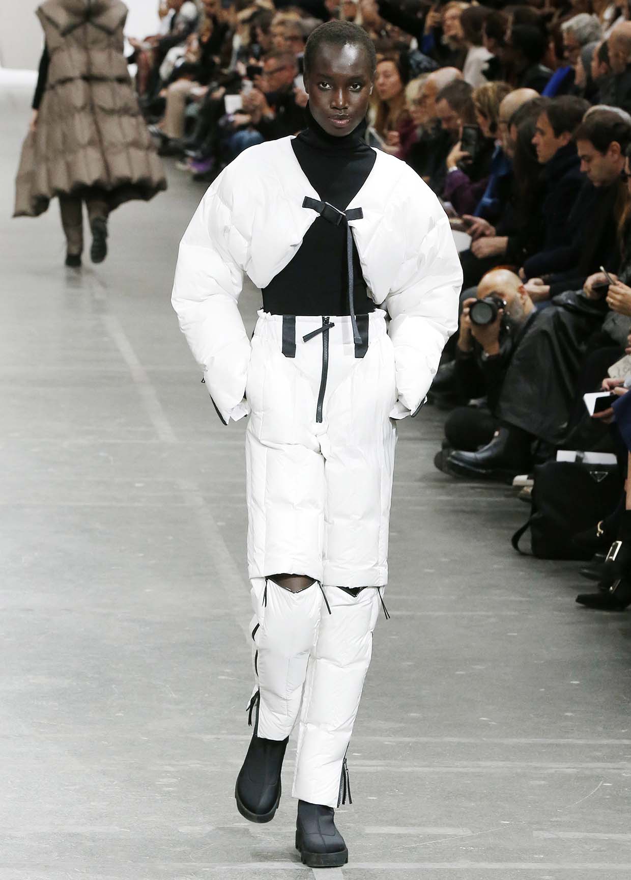 ISSEY MIYAKE AUTUMN WINTER 2020/21 コレクション 26