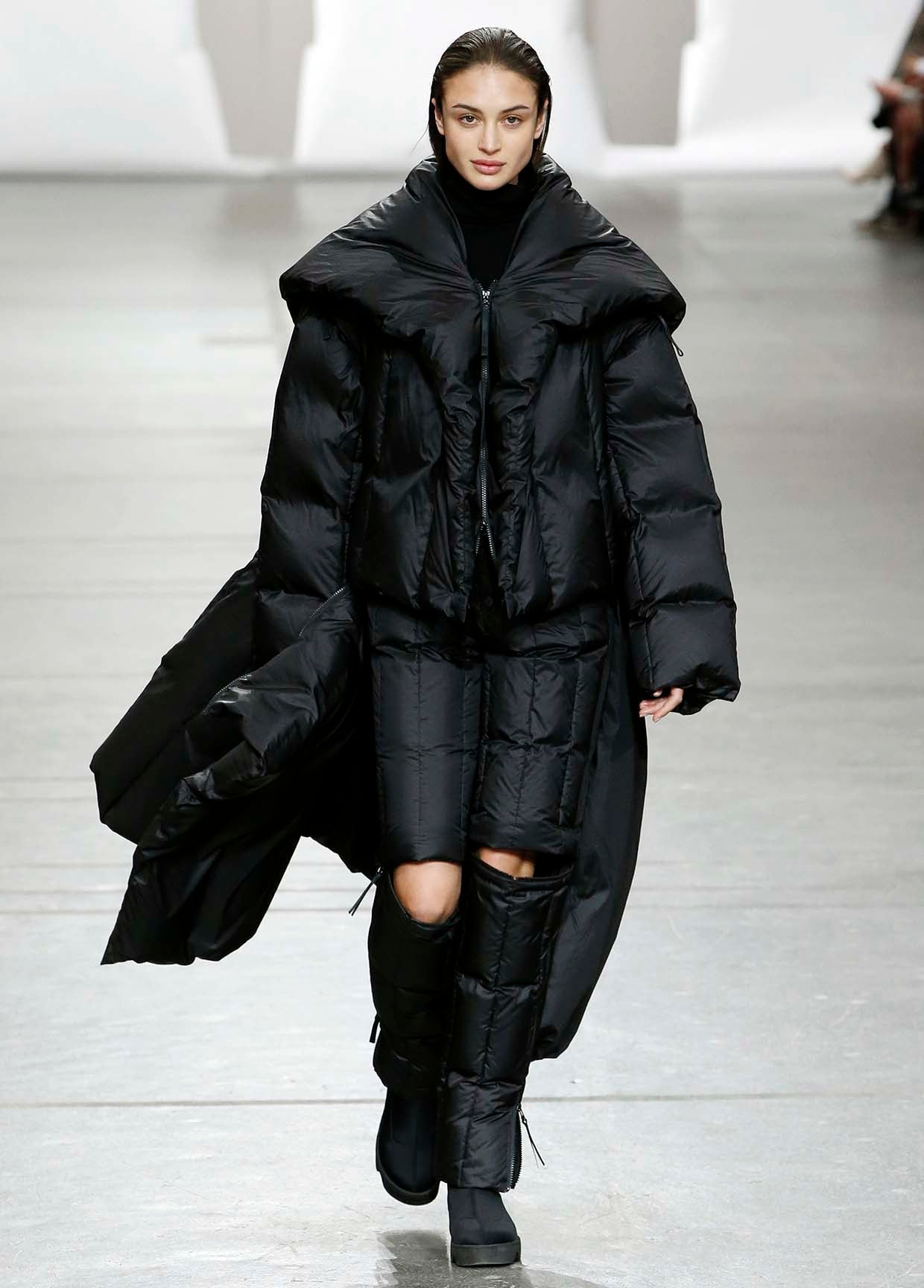 ISSEY MIYAKE AUTUMN WINTER 2020/21 コレクション 27