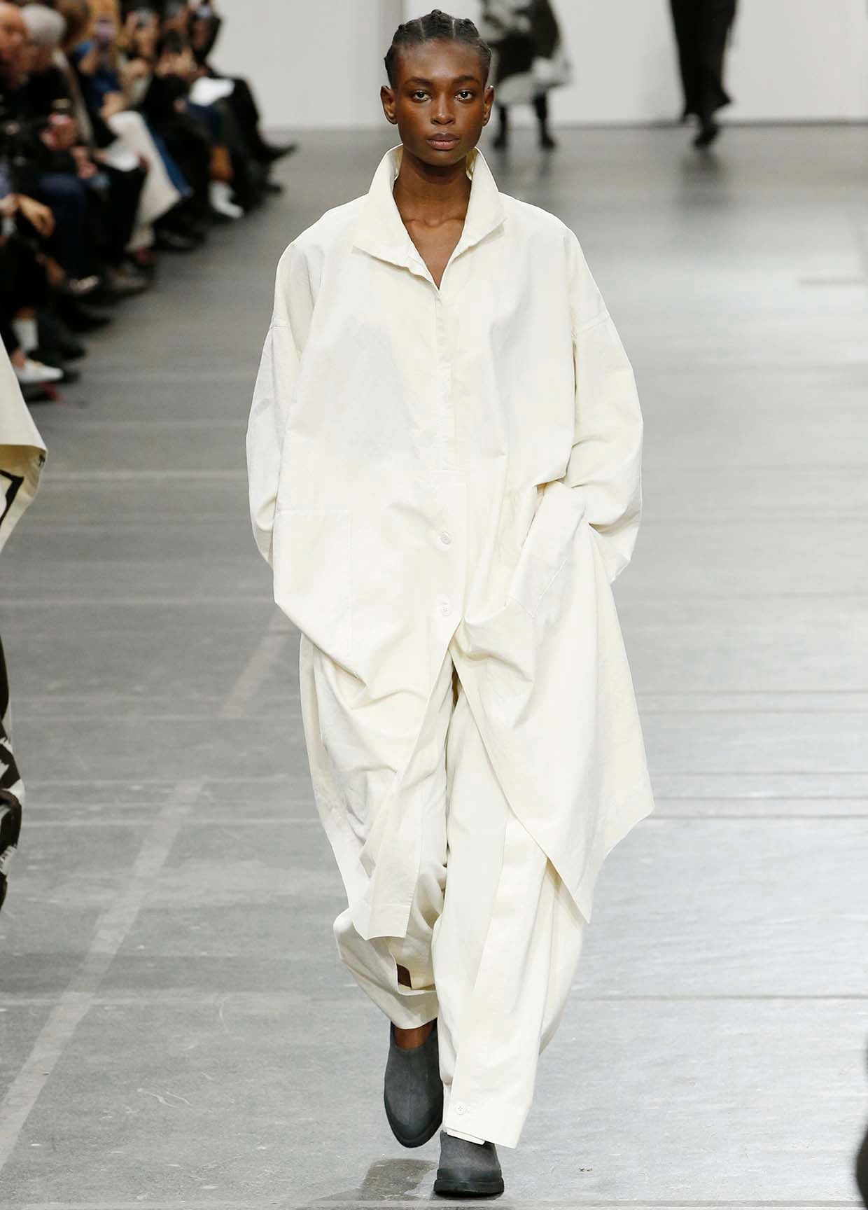 ISSEY MIYAKE AUTUMN WINTER 2020/21 コレクション 29