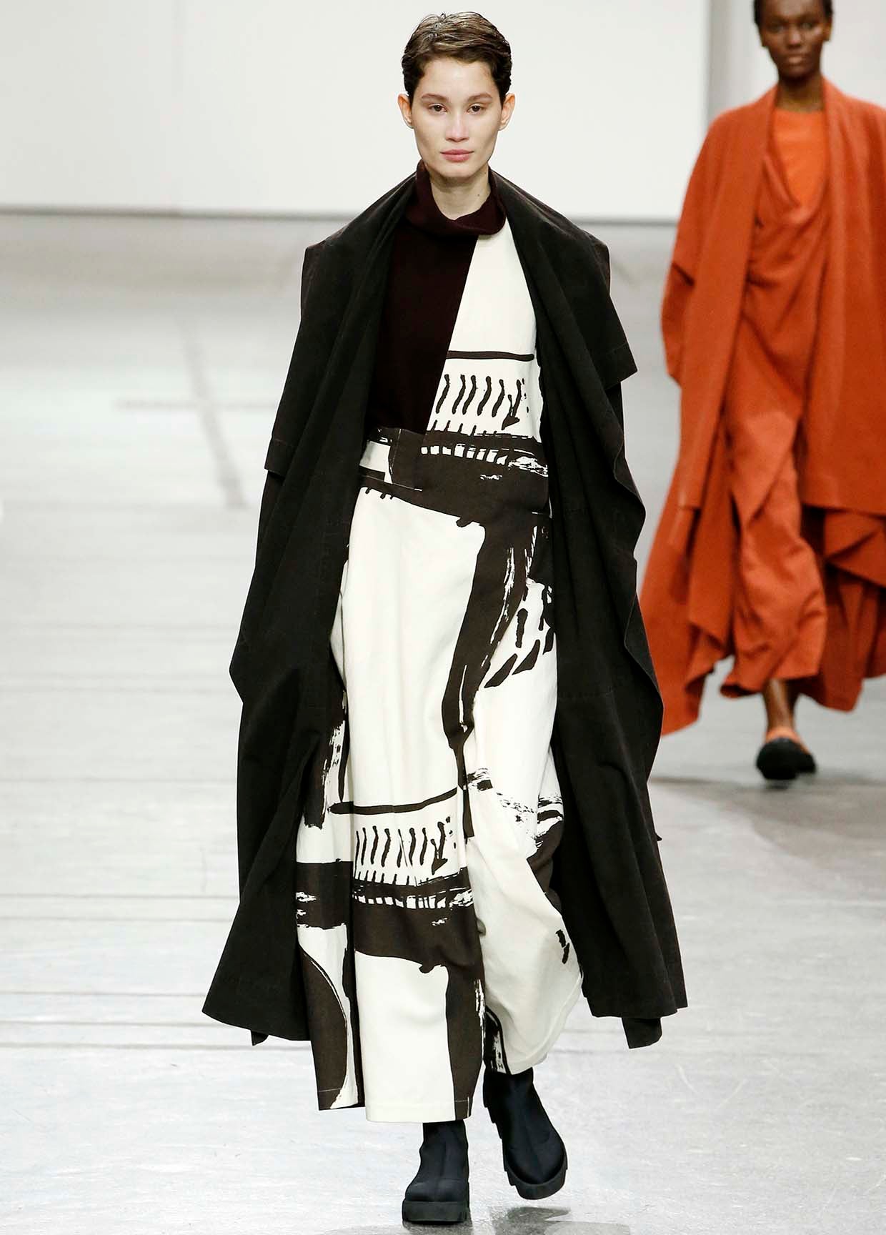 ISSEY MIYAKE AUTUMN WINTER 2020/21 コレクション 30