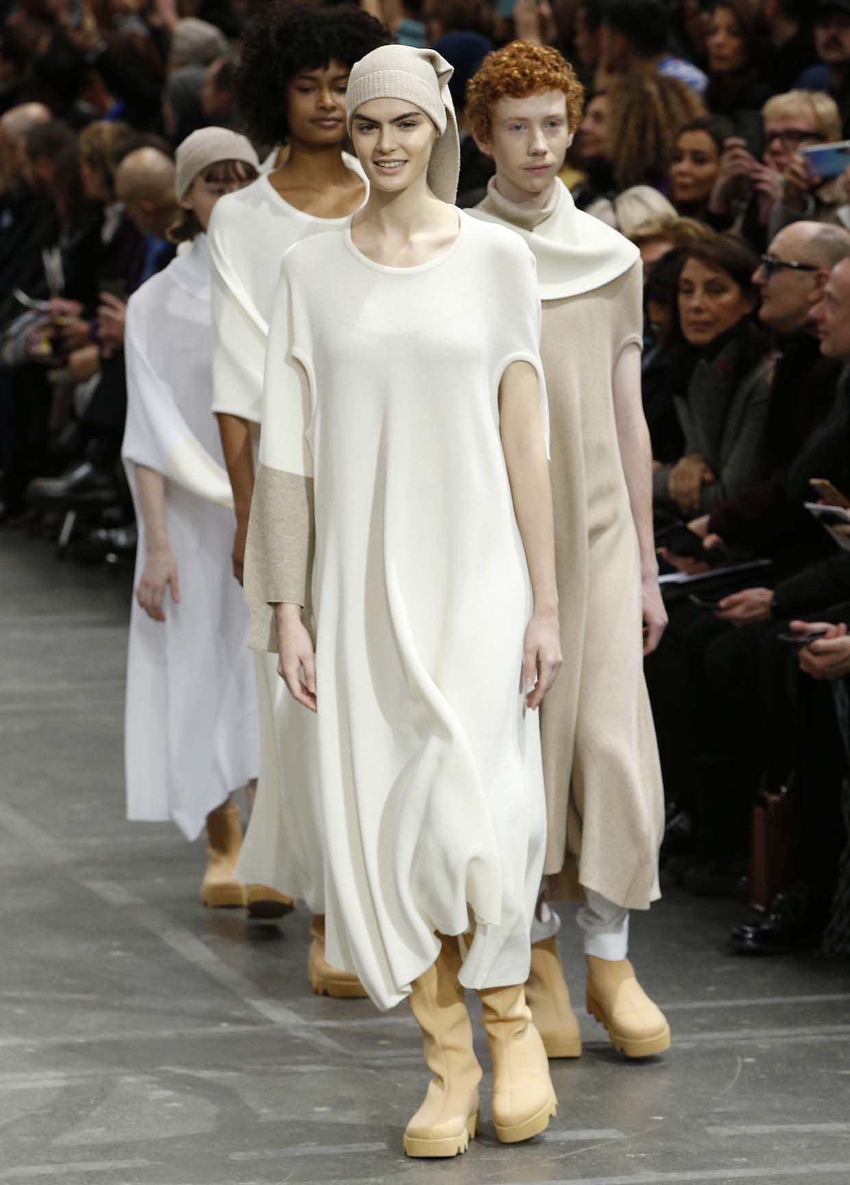 ISSEY MIYAKE AUTUMN WINTER 2020/21 コレクション 47
