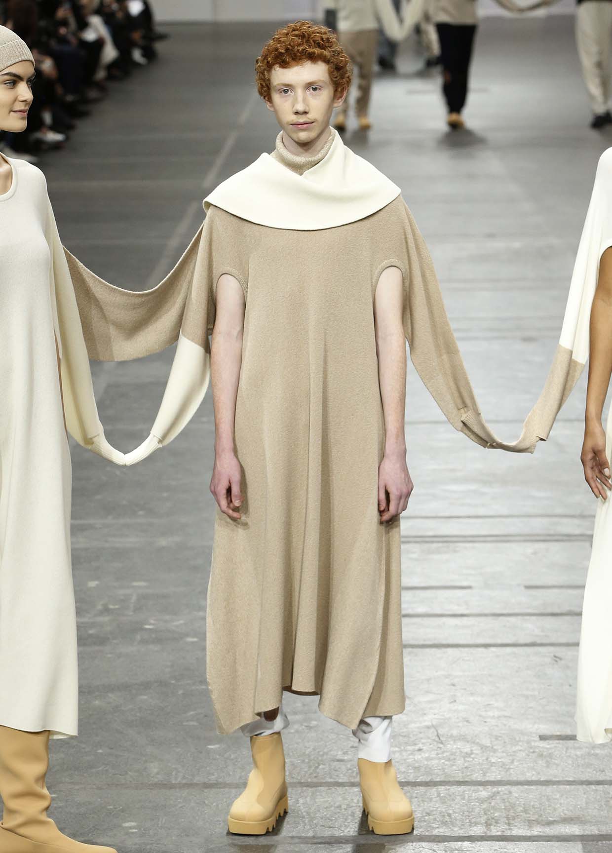 ISSEY MIYAKE AUTUMN WINTER 2020/21 コレクション 48