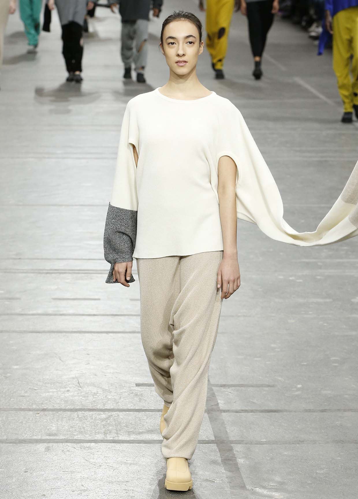 ISSEY MIYAKE AUTUMN WINTER 2020/21 コレクション 52