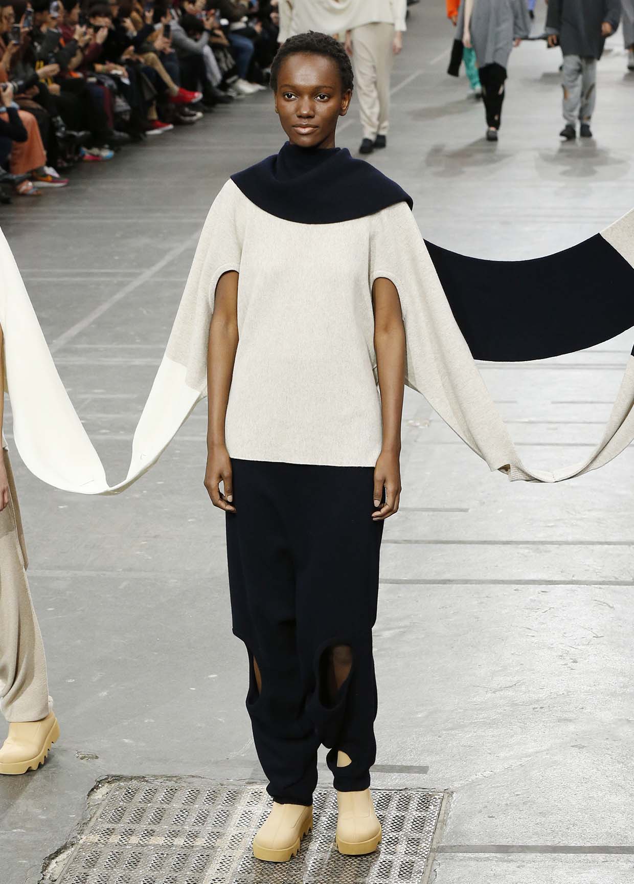 ISSEY MIYAKE AUTUMN WINTER 2020/21 コレクション 53