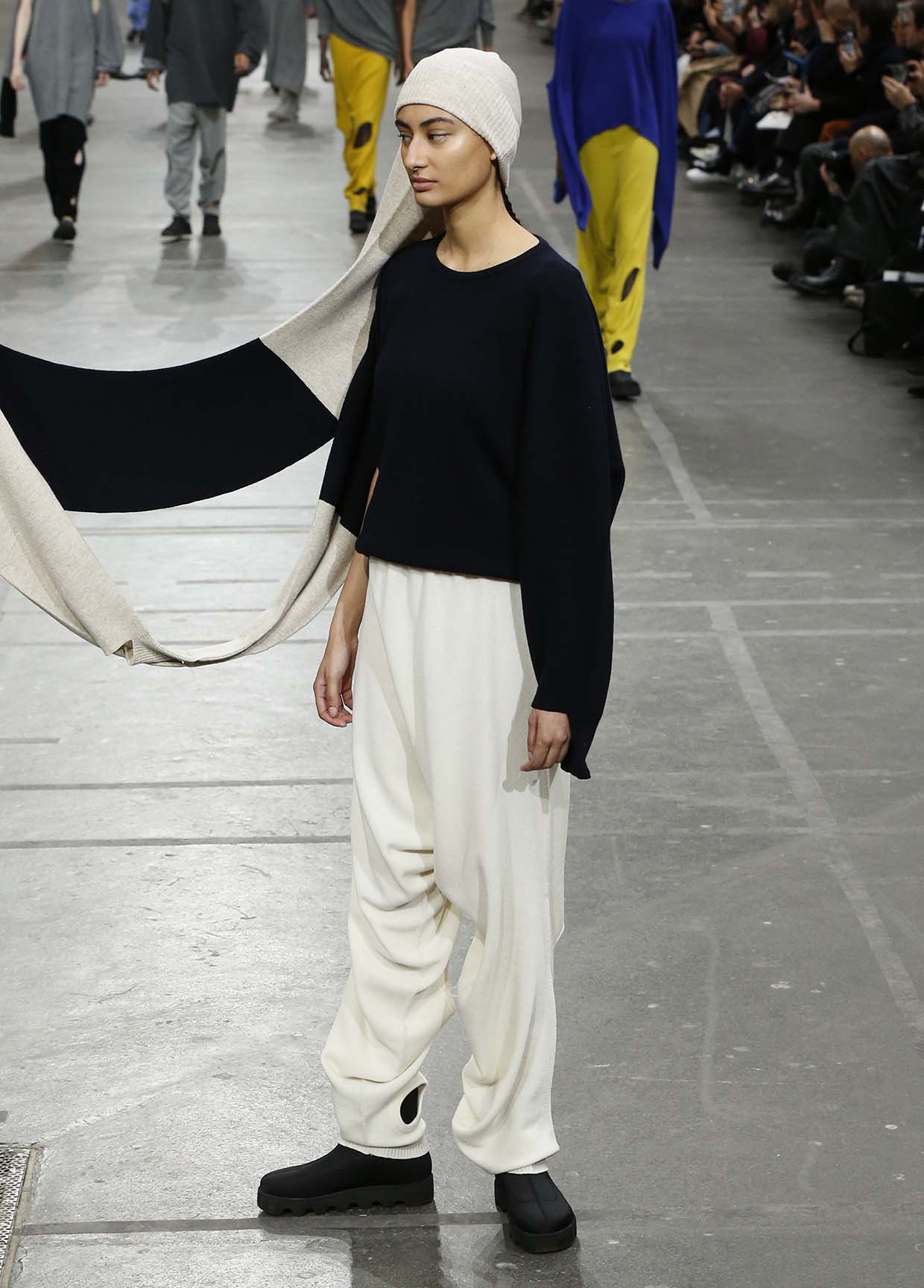 ISSEY MIYAKE AUTUMN WINTER 2020/21 コレクション 54