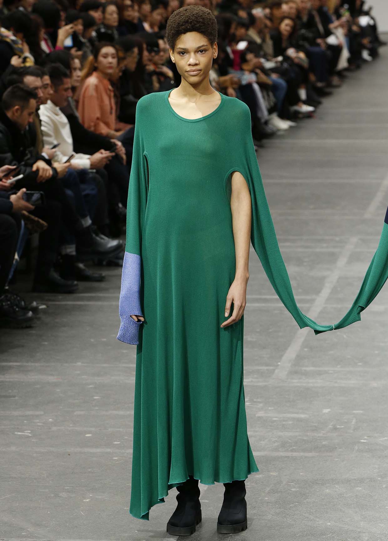 ISSEY MIYAKE AUTUMN WINTER 2020/21 コレクション 69