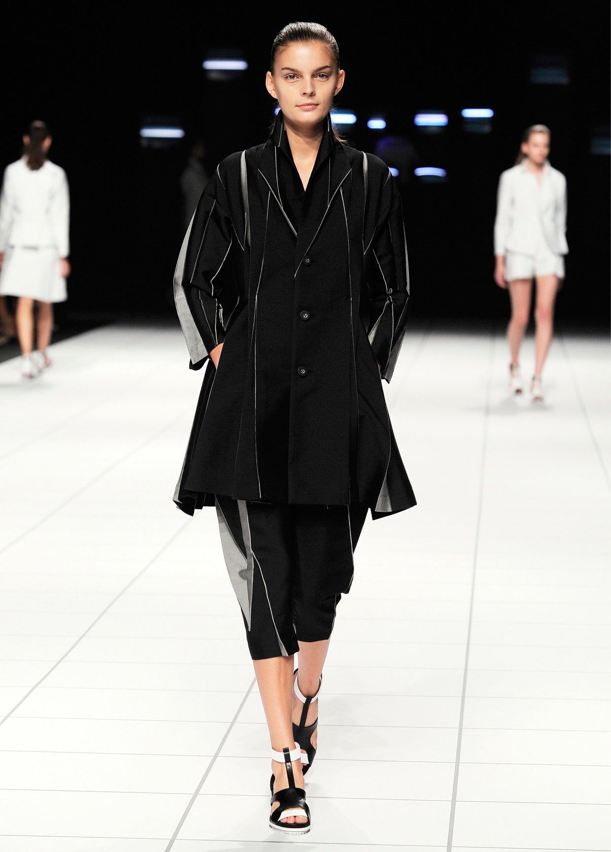 ISSEY MIYAKE SPRING SUMMER 2014 コレクション 13