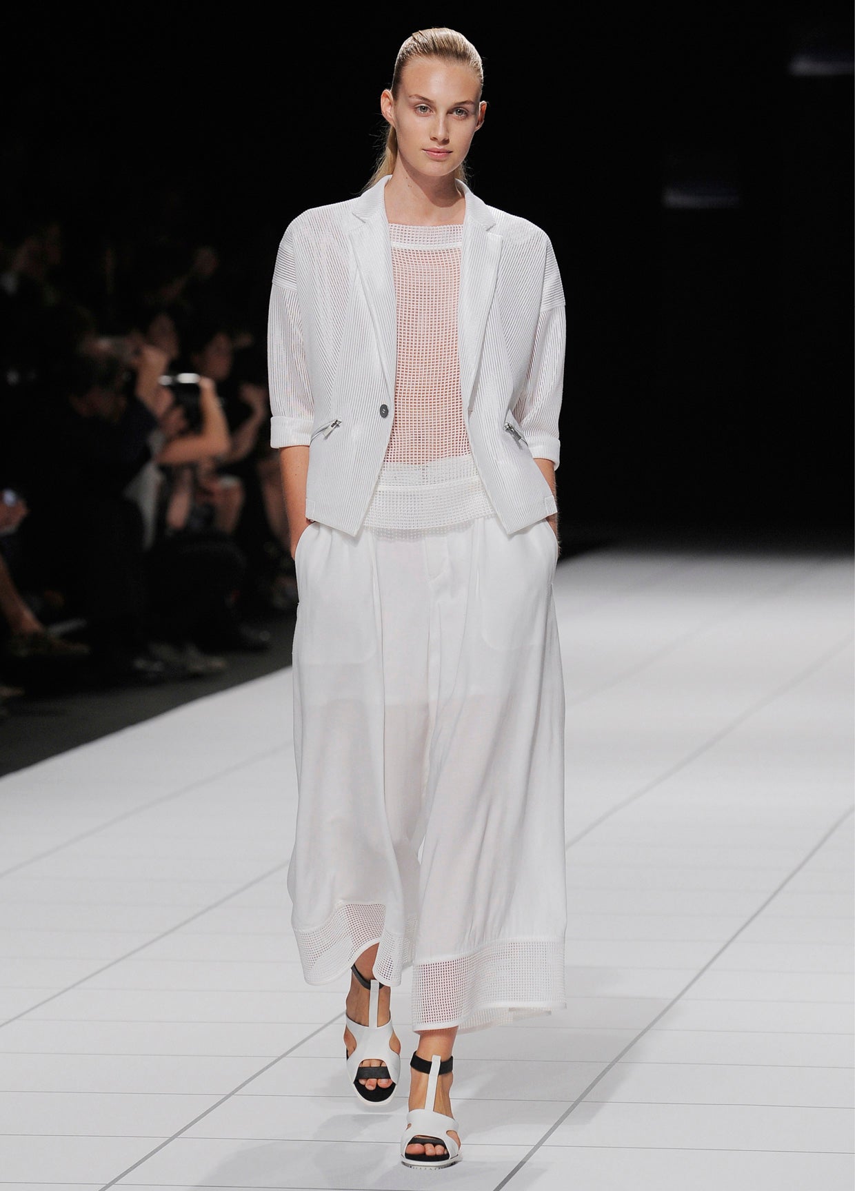 ISSEY MIYAKE SPRING SUMMER 2014 コレクション 16