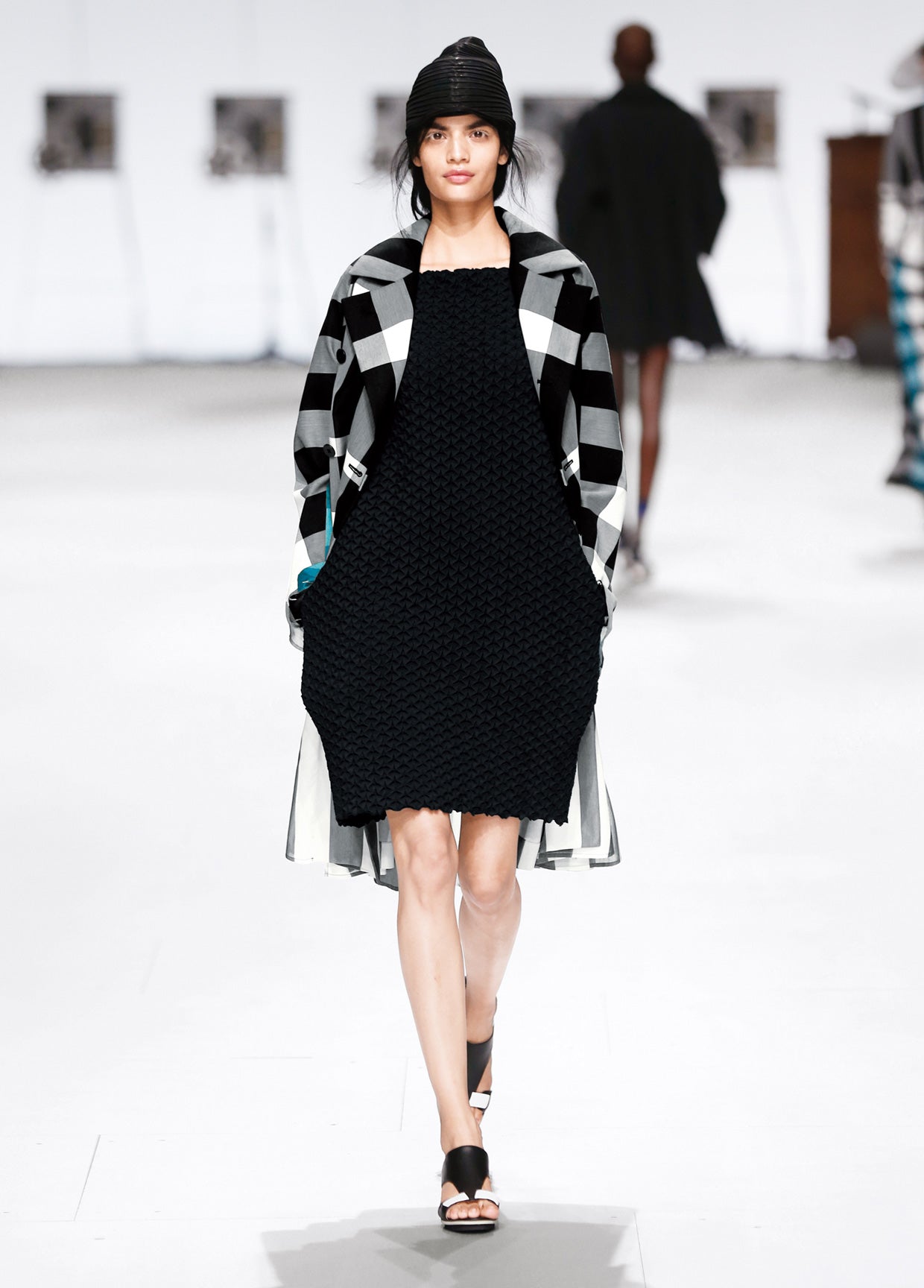 ISSEY MIYAKE SPRING SUMMER 2015 コレクション 34
