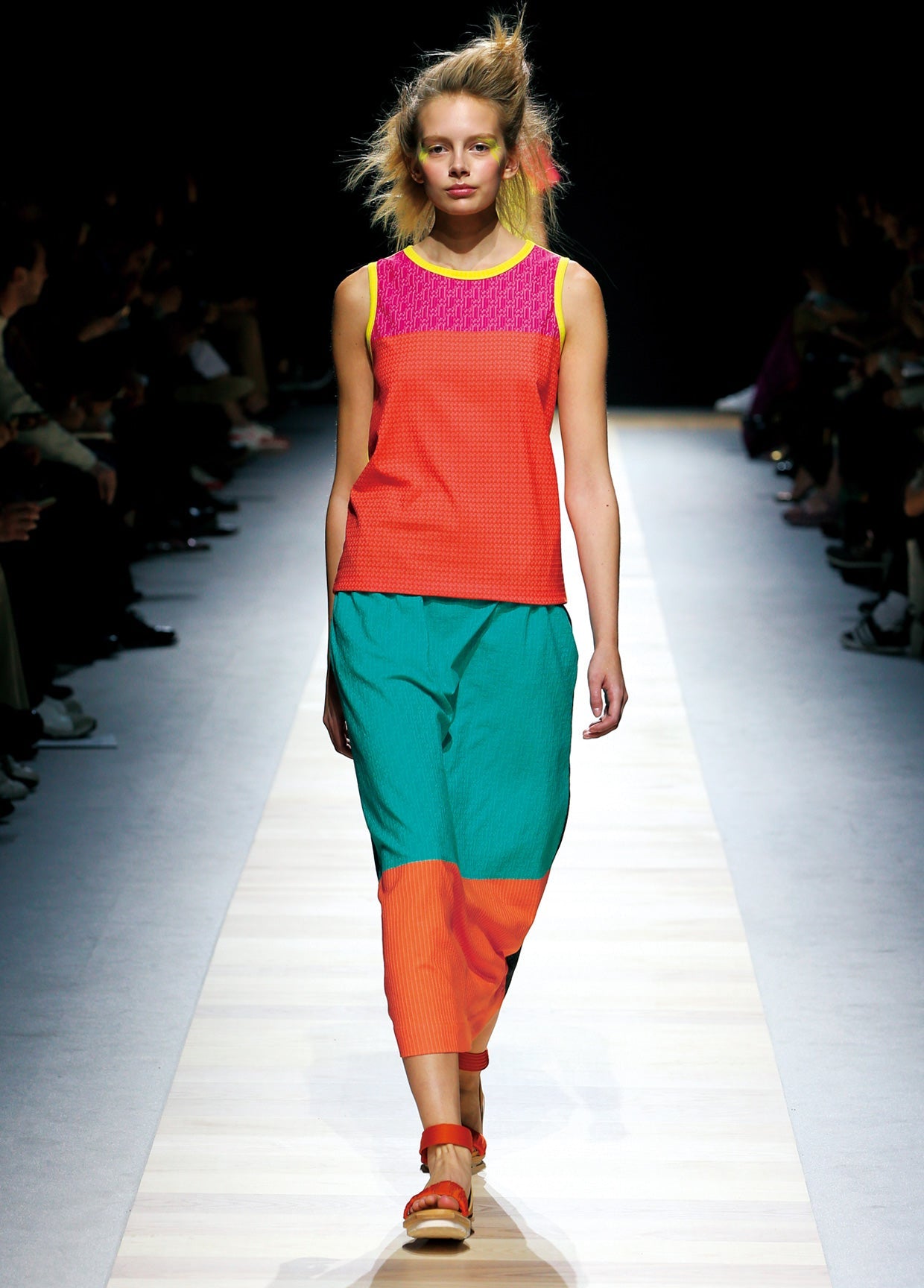 ISSEY MIYAKE SPRING SUMMER 2016 コレクション12