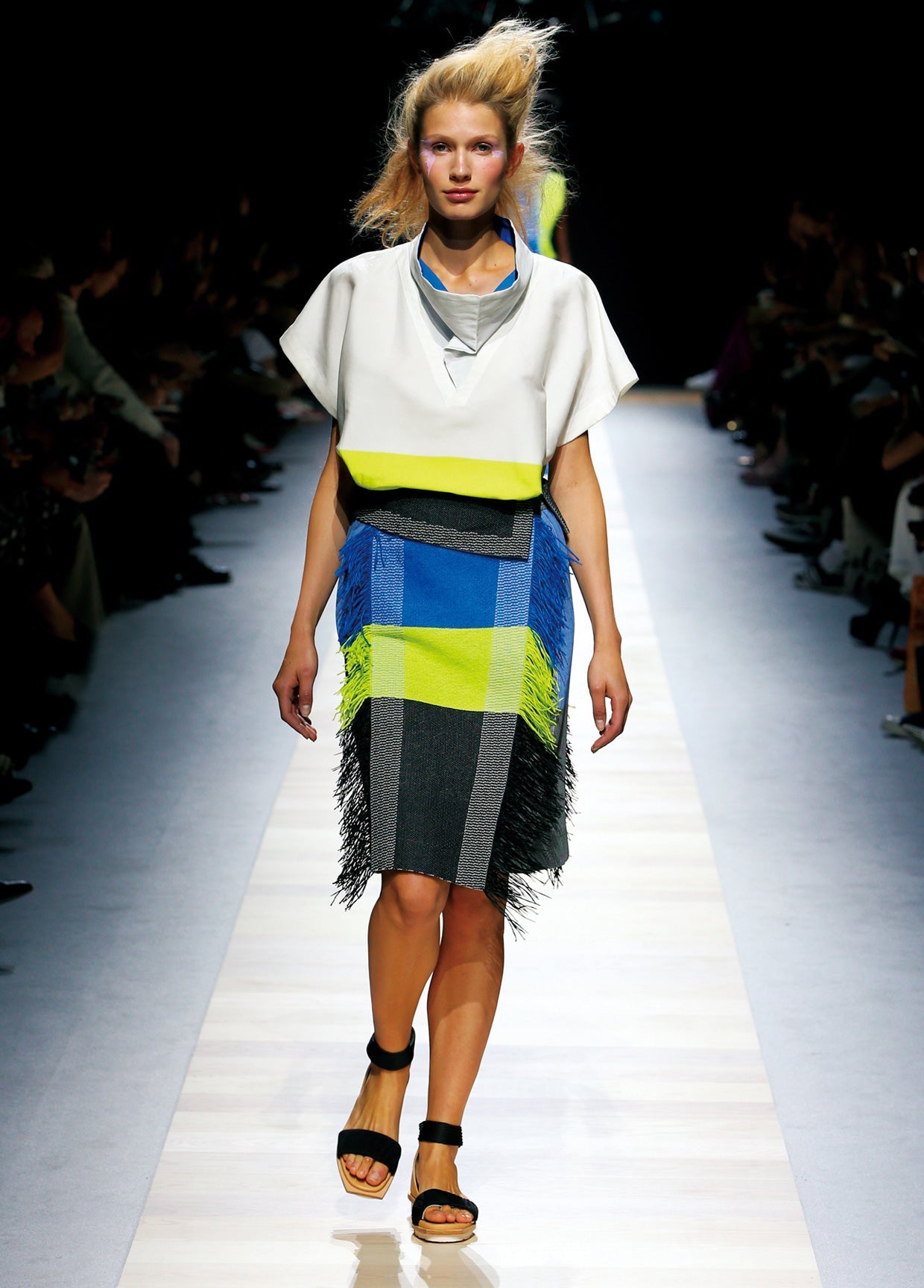 ISSEY MIYAKE SPRING SUMMER 2016 コレクション17
