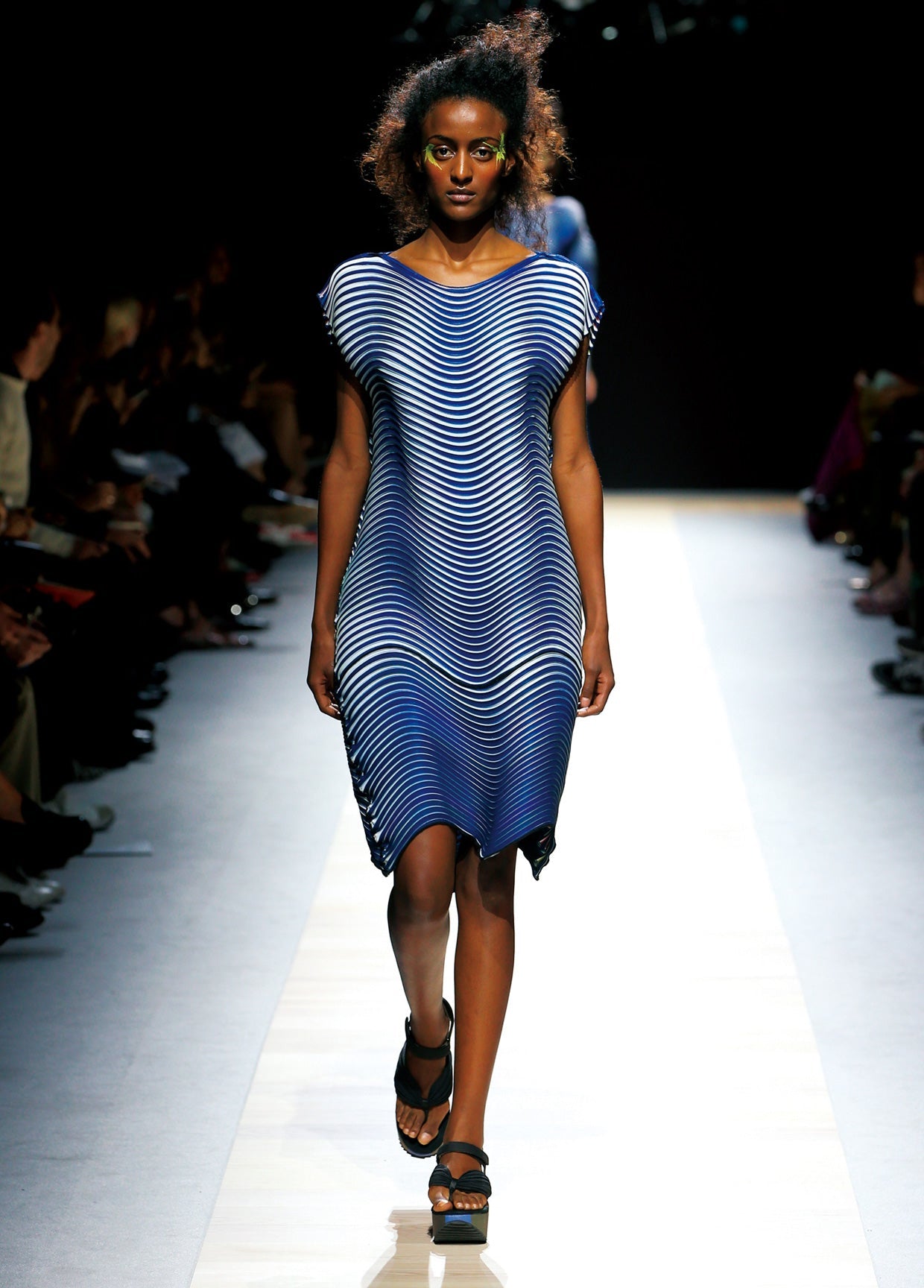 ISSEY MIYAKE SPRING SUMMER 2016 コレクション34