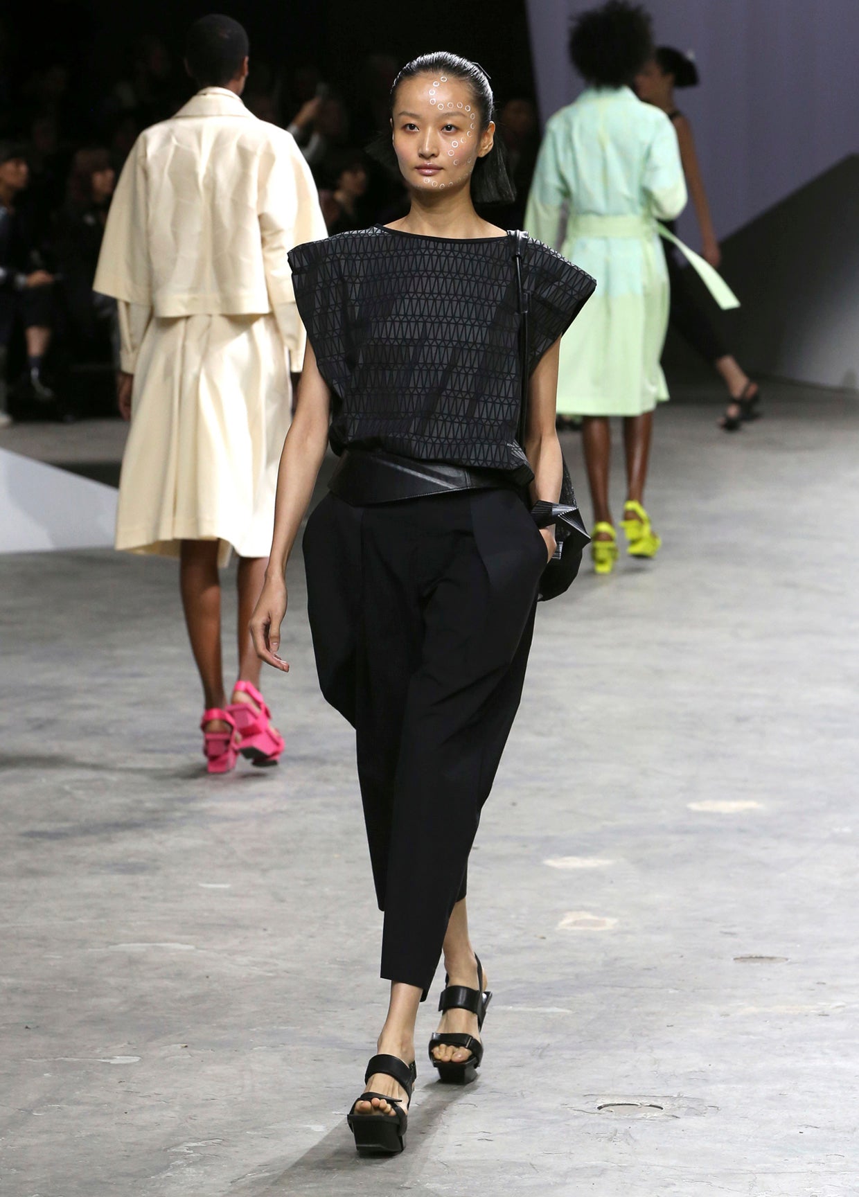 ISSEY MIYAKE SPRING SUMMER 2017 コレクション18
