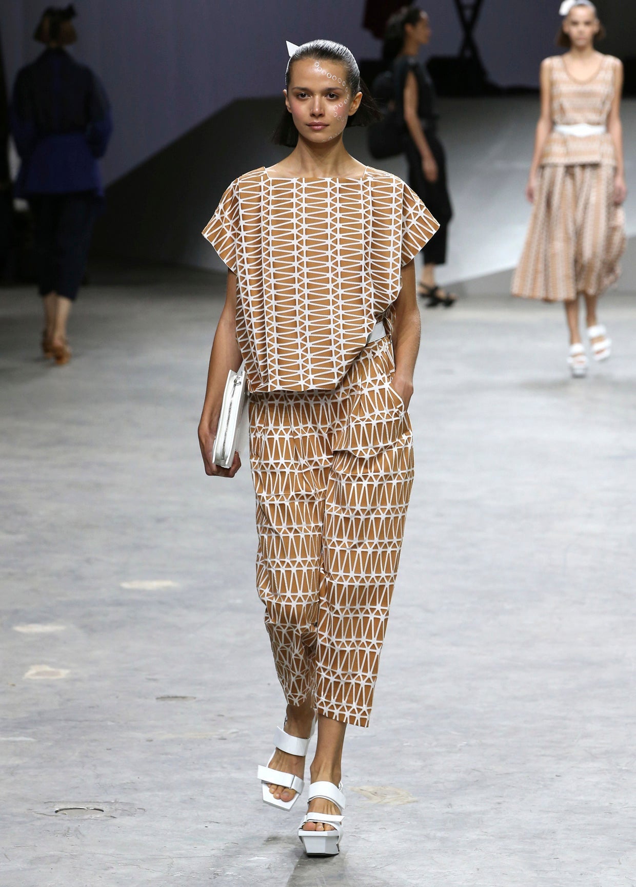 ISSEY MIYAKE SPRING SUMMER 2017 コレクション21