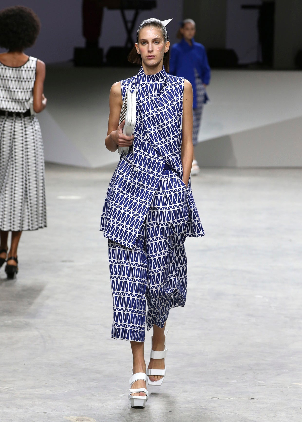 ISSEY MIYAKE SPRING SUMMER 2017 コレクション24