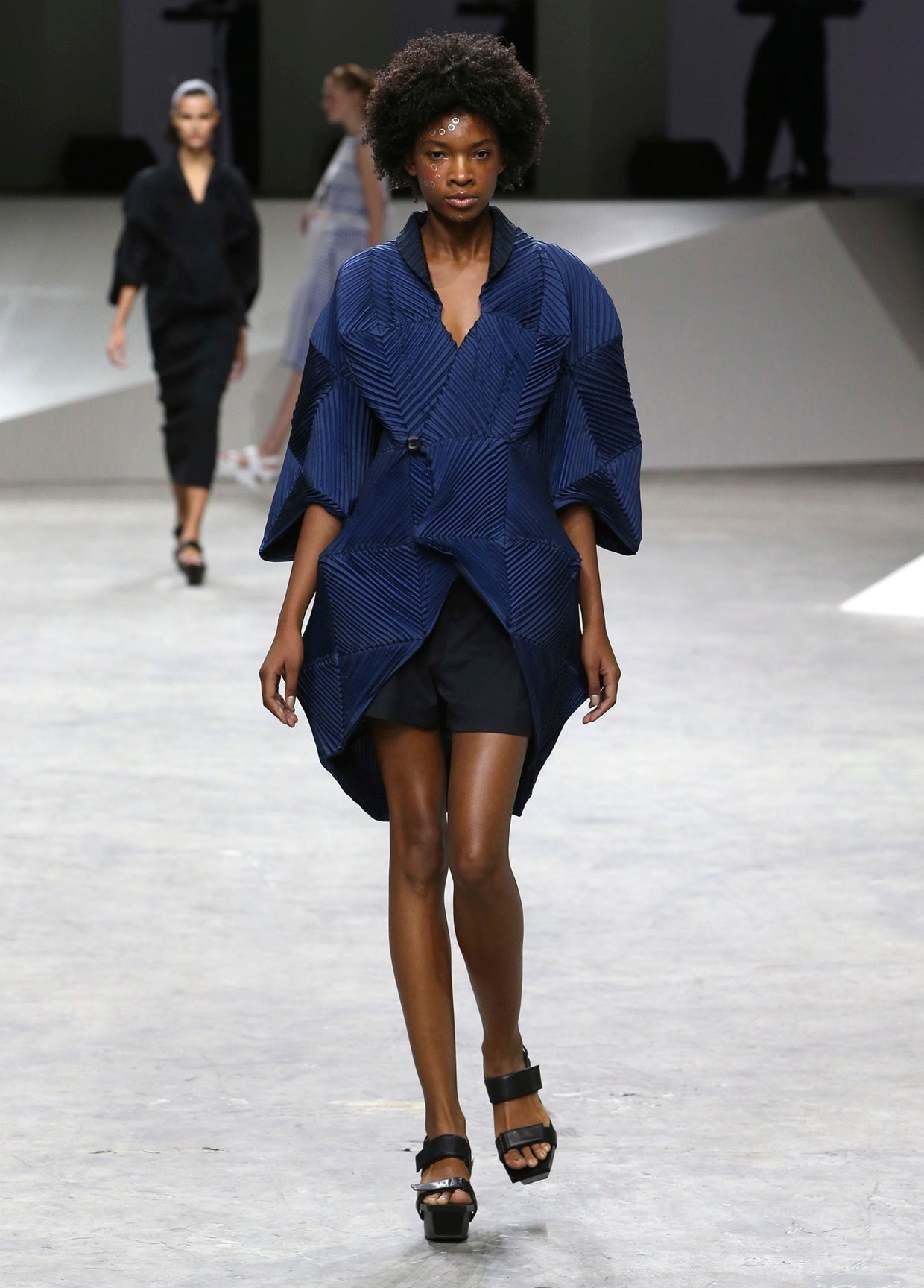 ISSEY MIYAKE SPRING SUMMER 2017 コレクション30