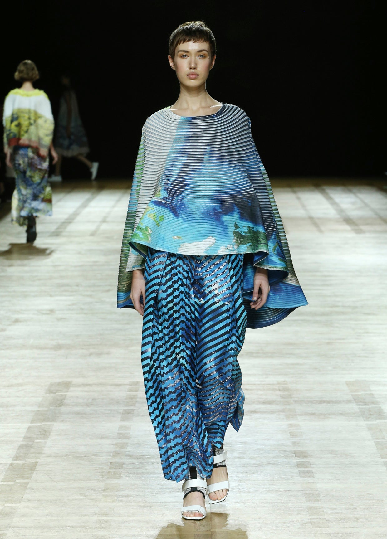 ISSEY MIYAKE SPRING SUMMER 2018 コレクション22