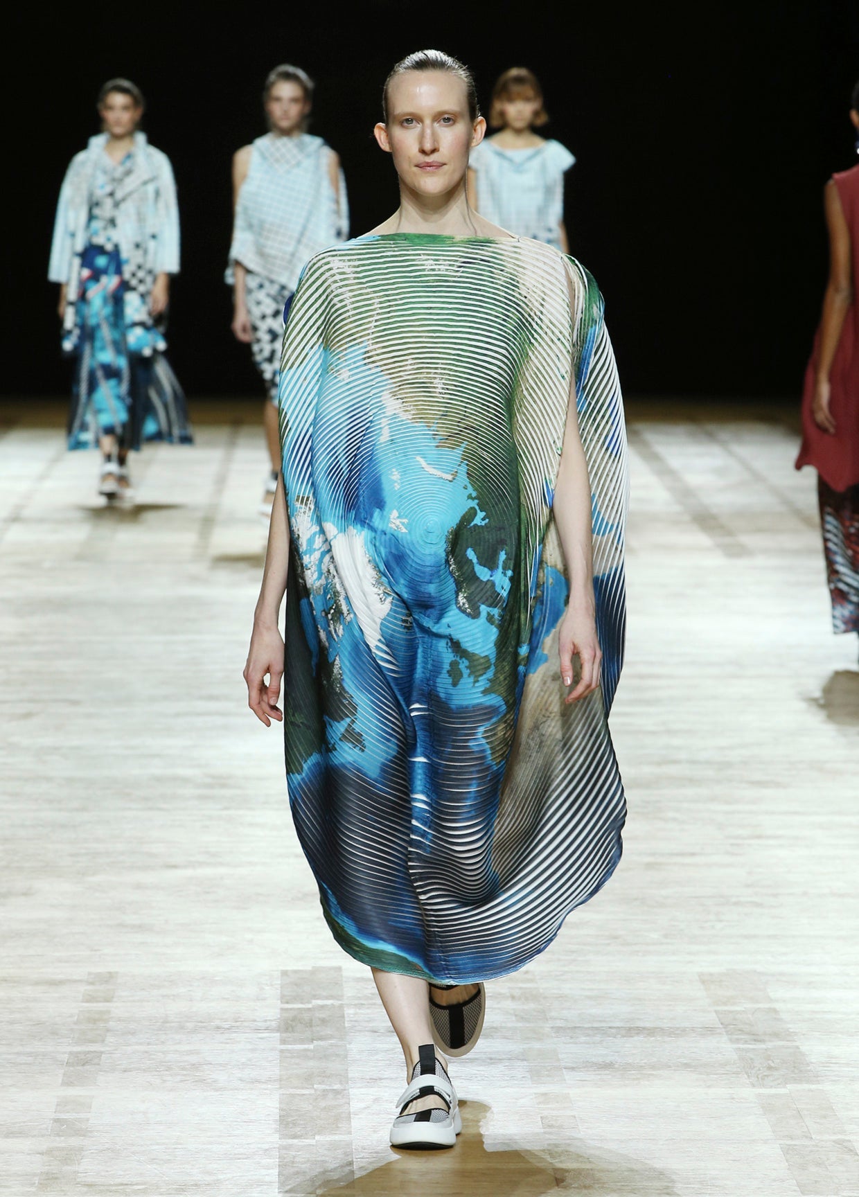 ISSEY MIYAKE SPRING SUMMER 2018 コレクション23