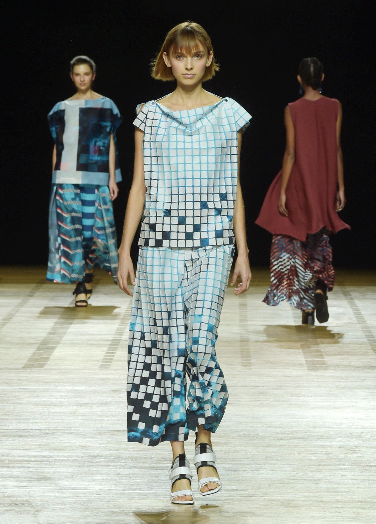 ISSEY MIYAKE SPRING SUMMER 2018 コレクション25
