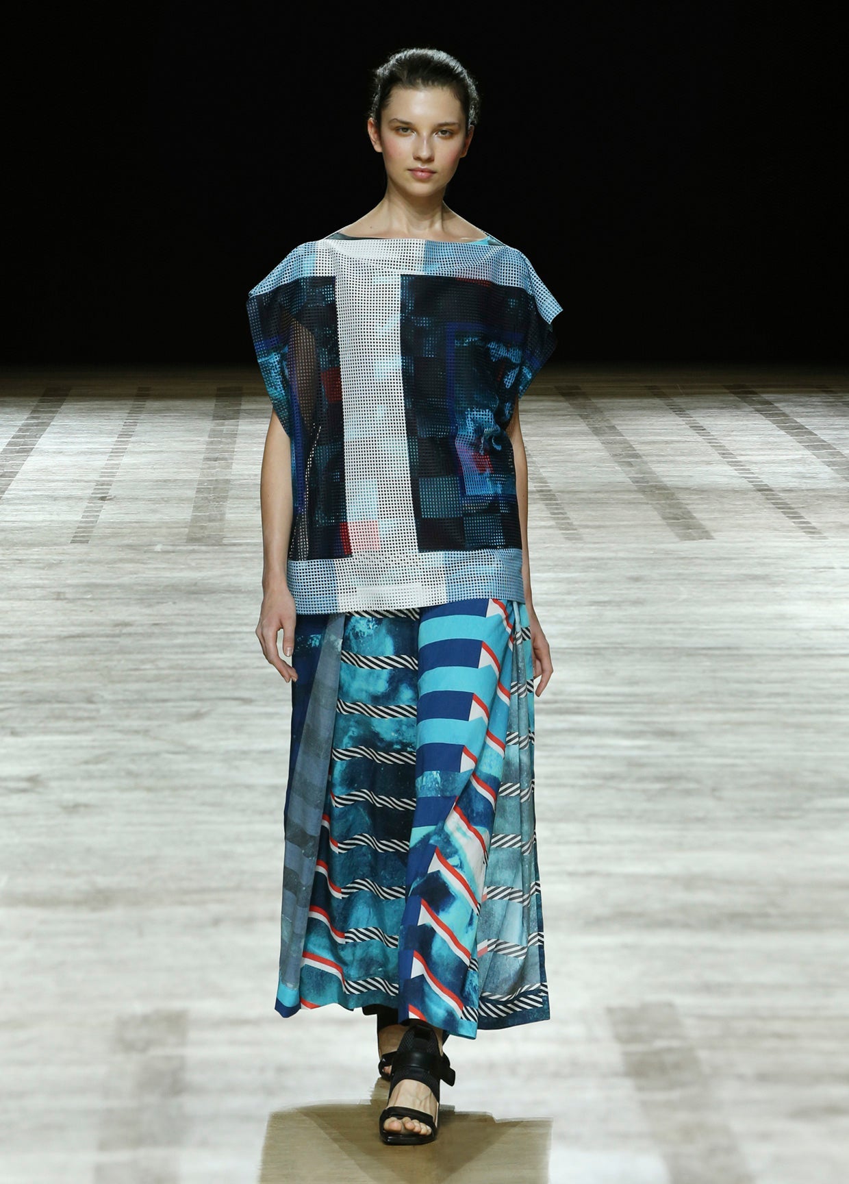ISSEY MIYAKE SPRING SUMMER 2018 コレクション27