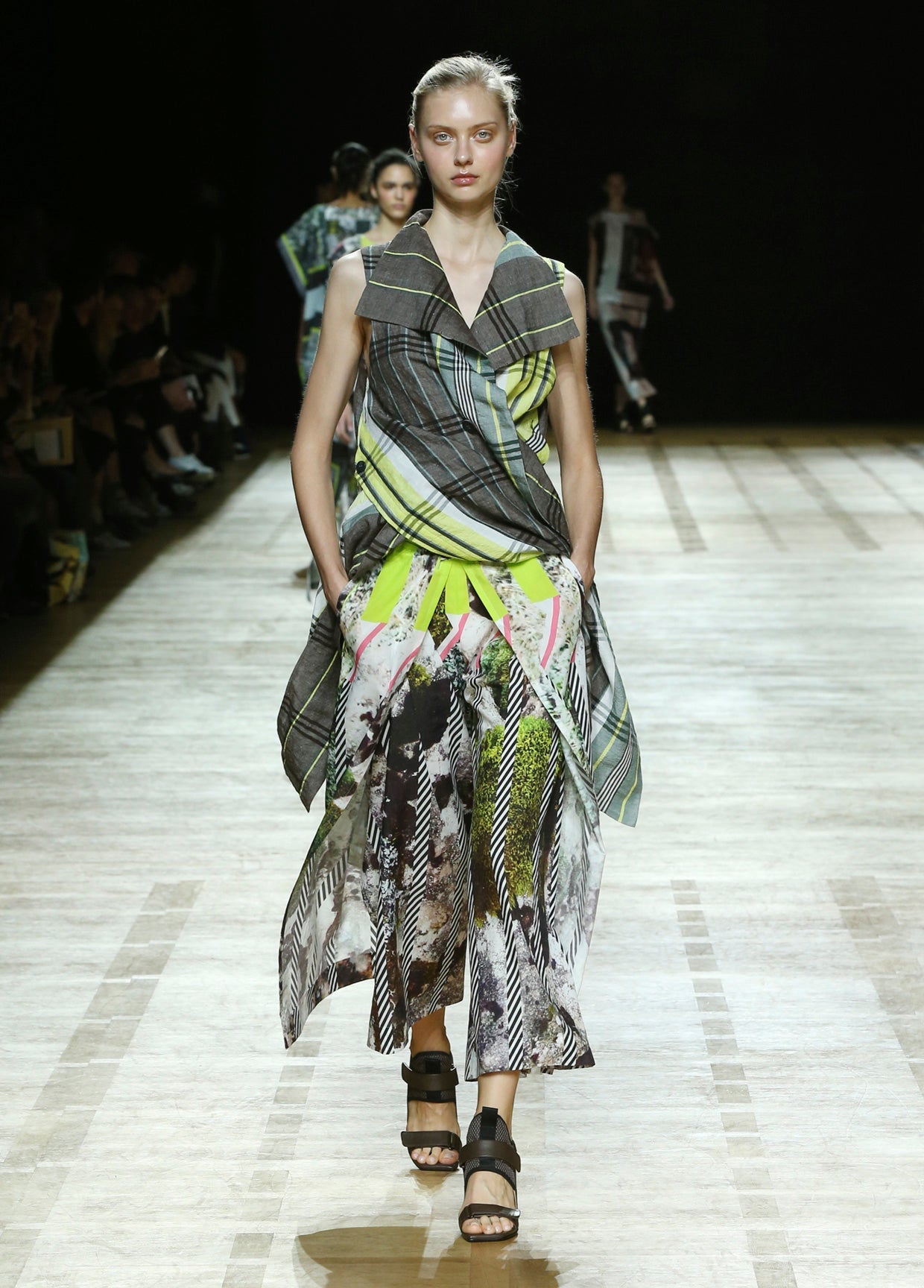 ISSEY MIYAKE SPRING SUMMER 2018 コレクション35