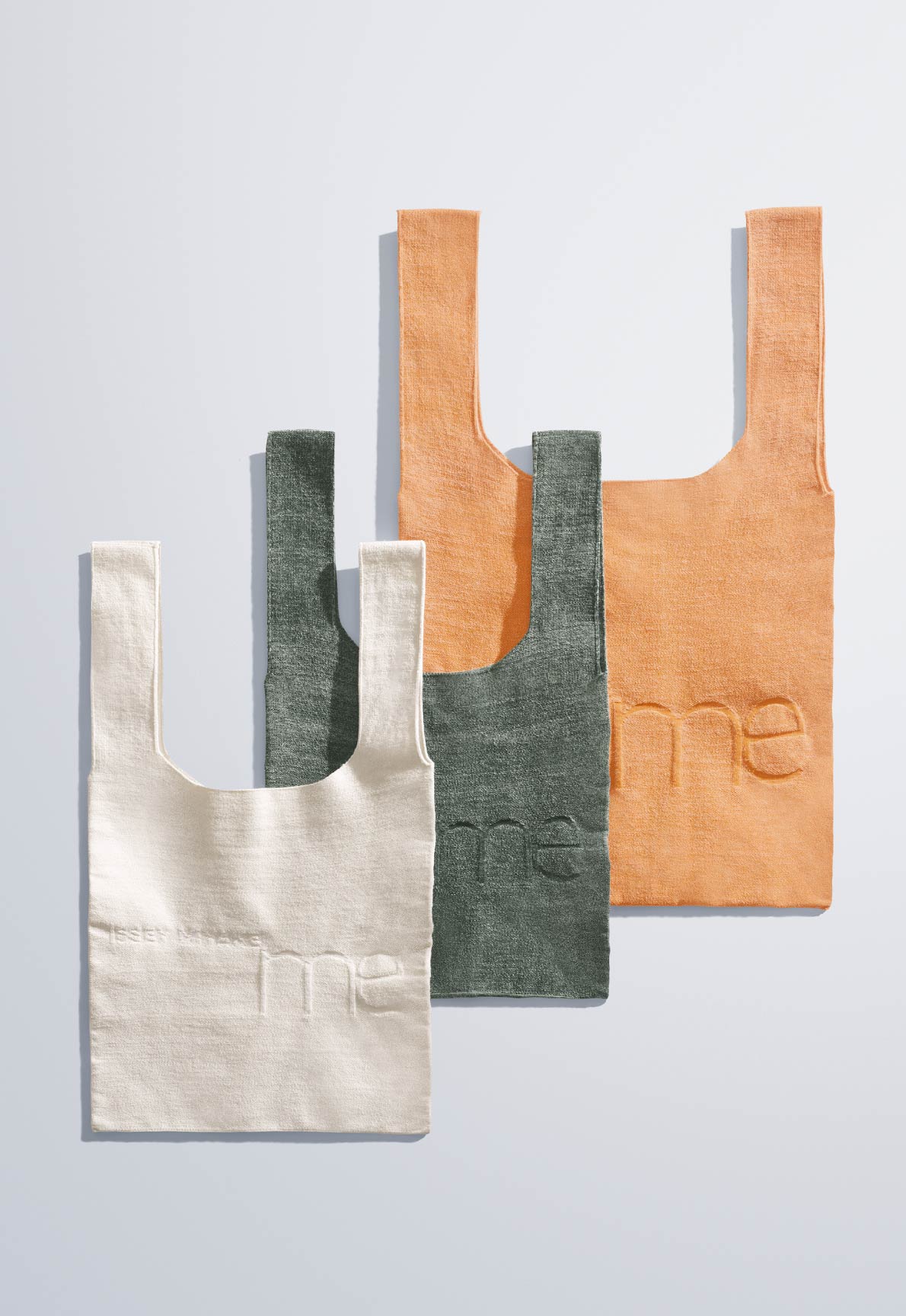 me ISSEY MIYAKE カタログ AW26 17