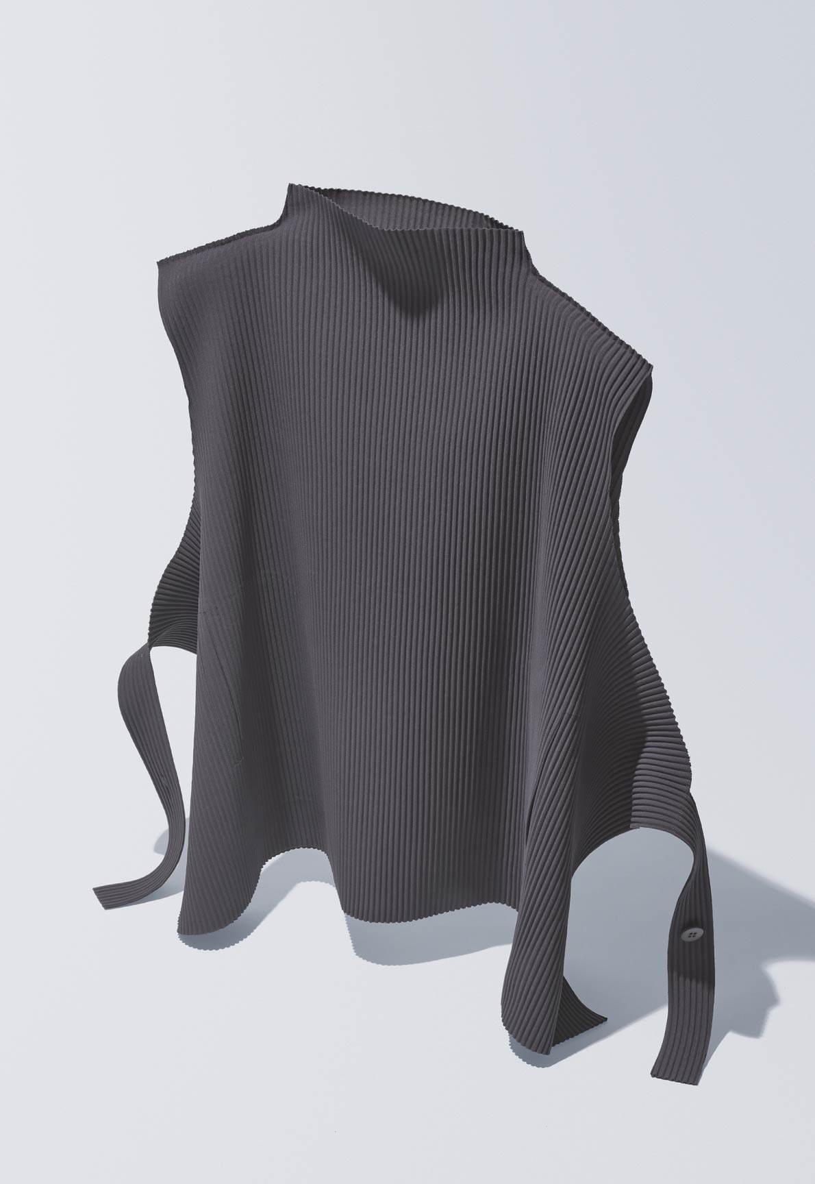 me ISSEY MIYAKE カタログ AW26 26 – isseymiyake.com