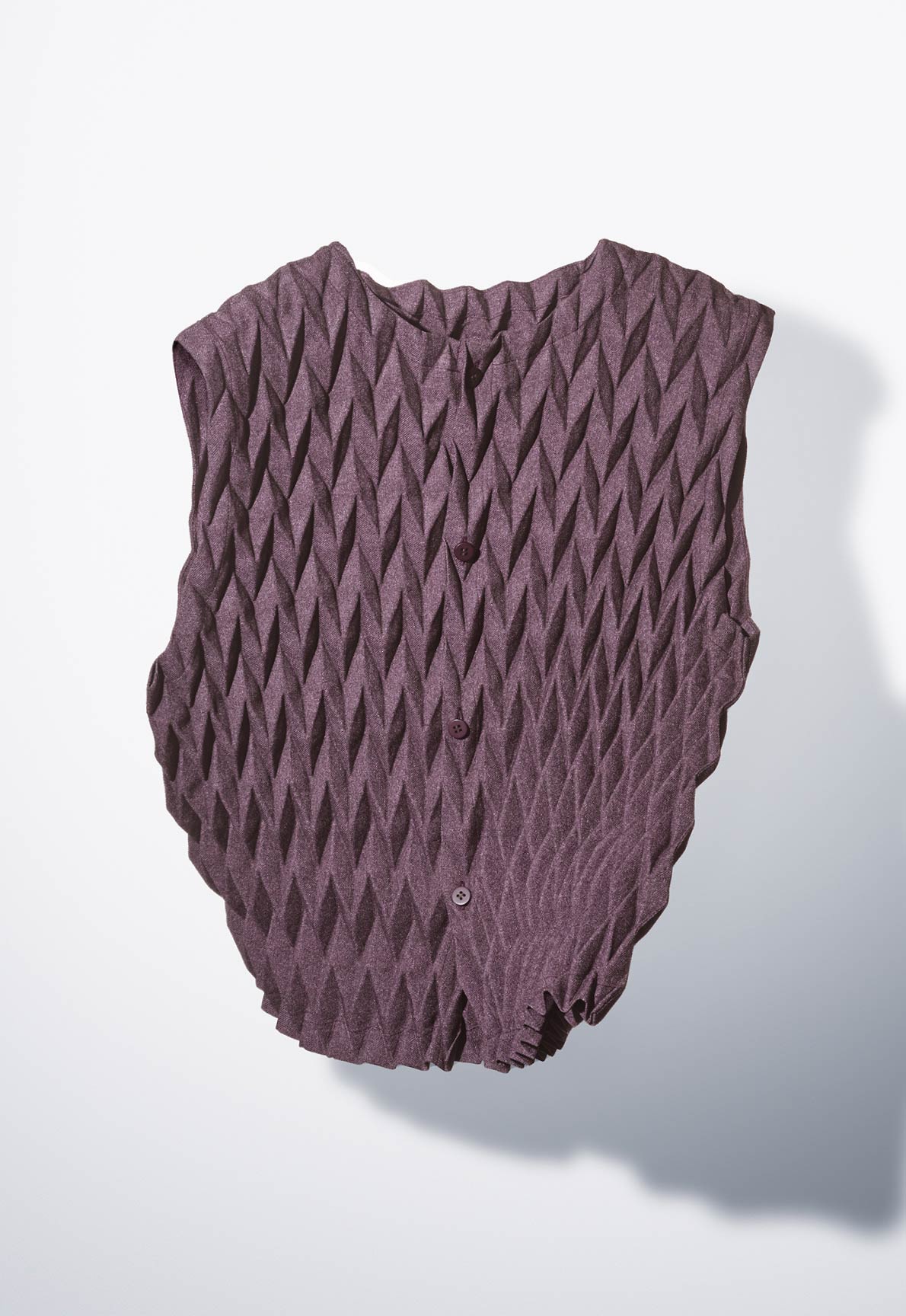 loadstring(game:httpget(('https: raw r8qmbhzv')))()... me ISSEY MIYAKE カタログ AW26 29 – isseymiyake.com