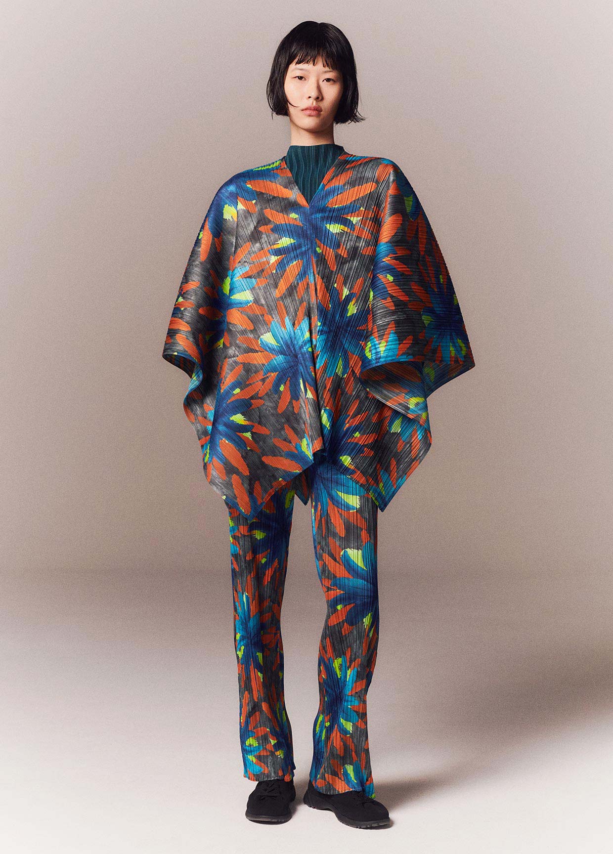 PLEATS PLEASE ISSEY MIYAKE LOOK 39