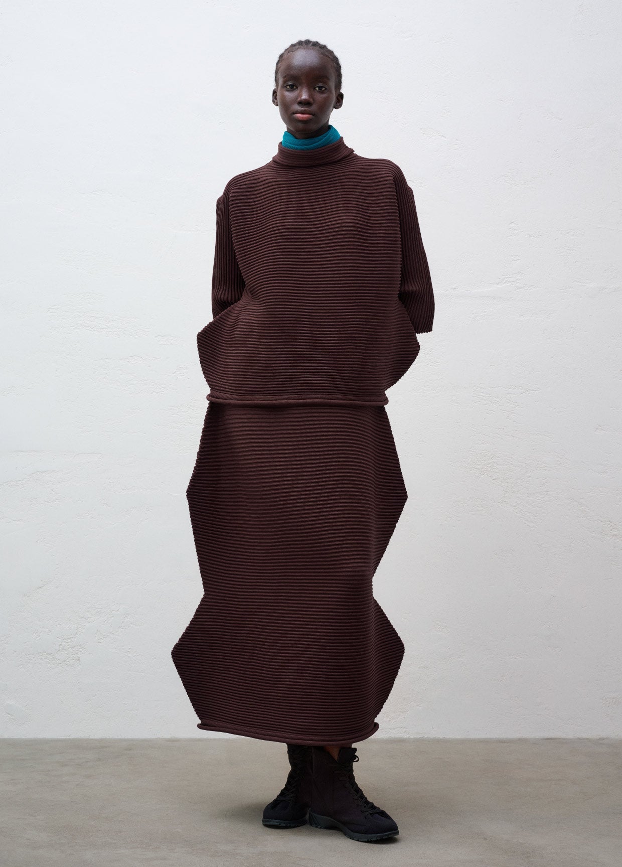 PLEATS PLEASE ISSEY MIYAKE LOOK 25